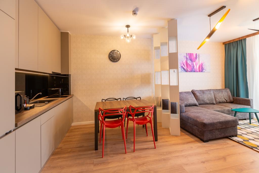 Apartament  Family Dormitor + Sufragerie + Bucatarie privata