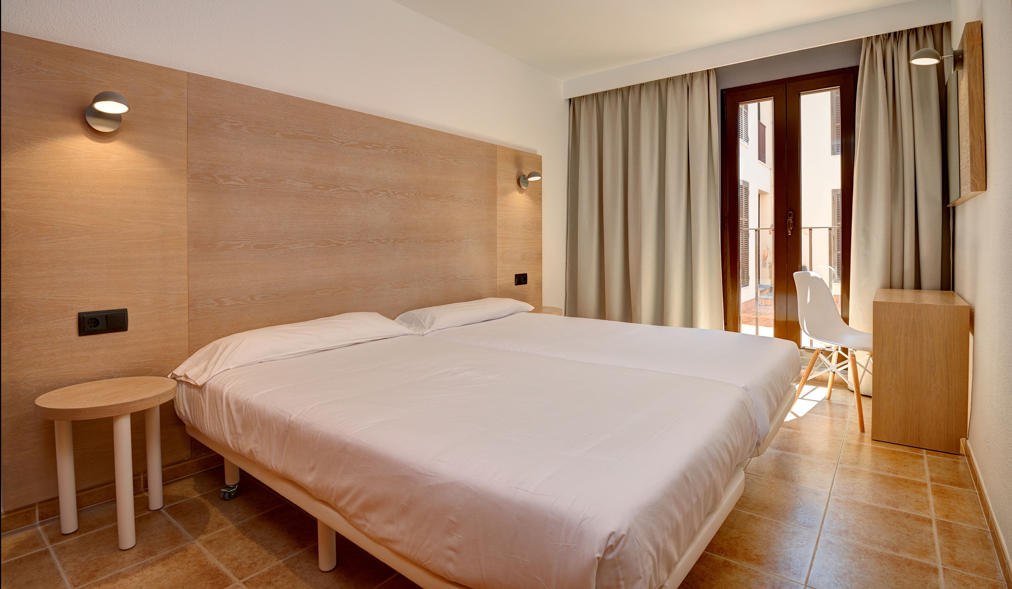 APARTMENT ONE BEDROOM WITH TERRACE