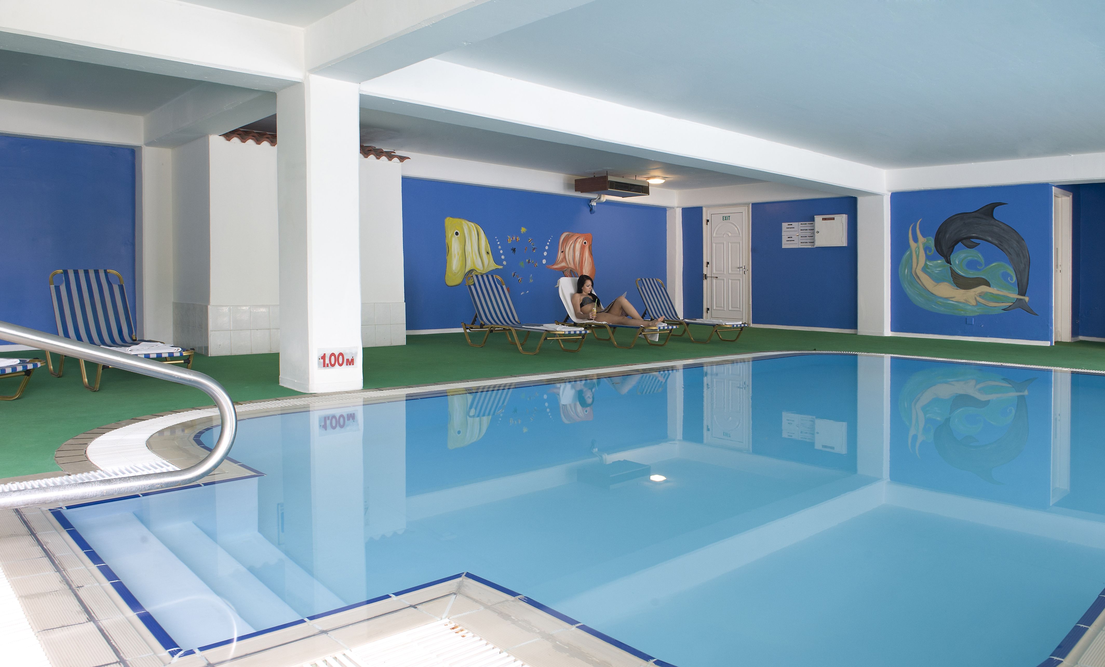 Piscină interioară