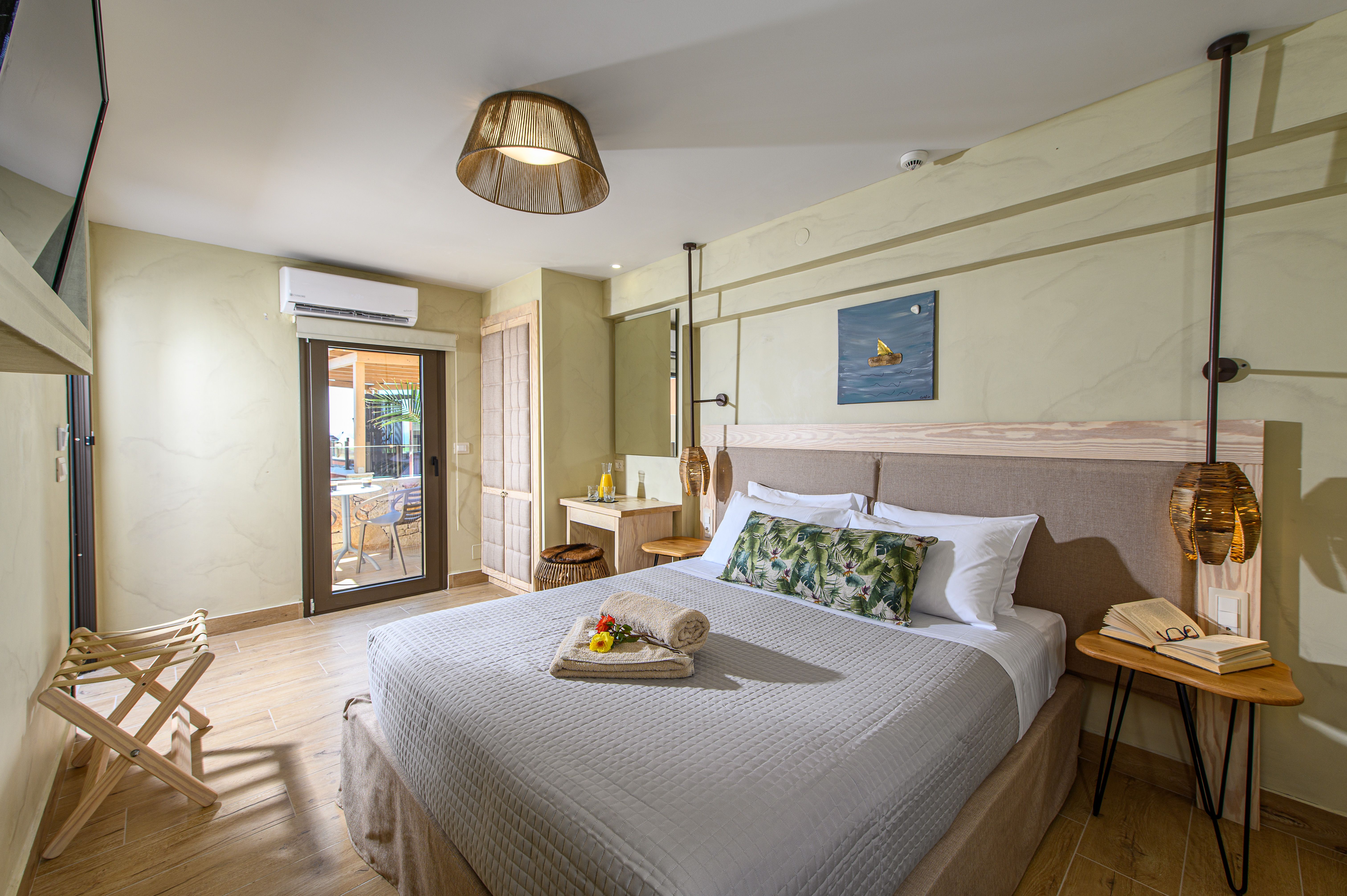 Deluxe Room Inland View