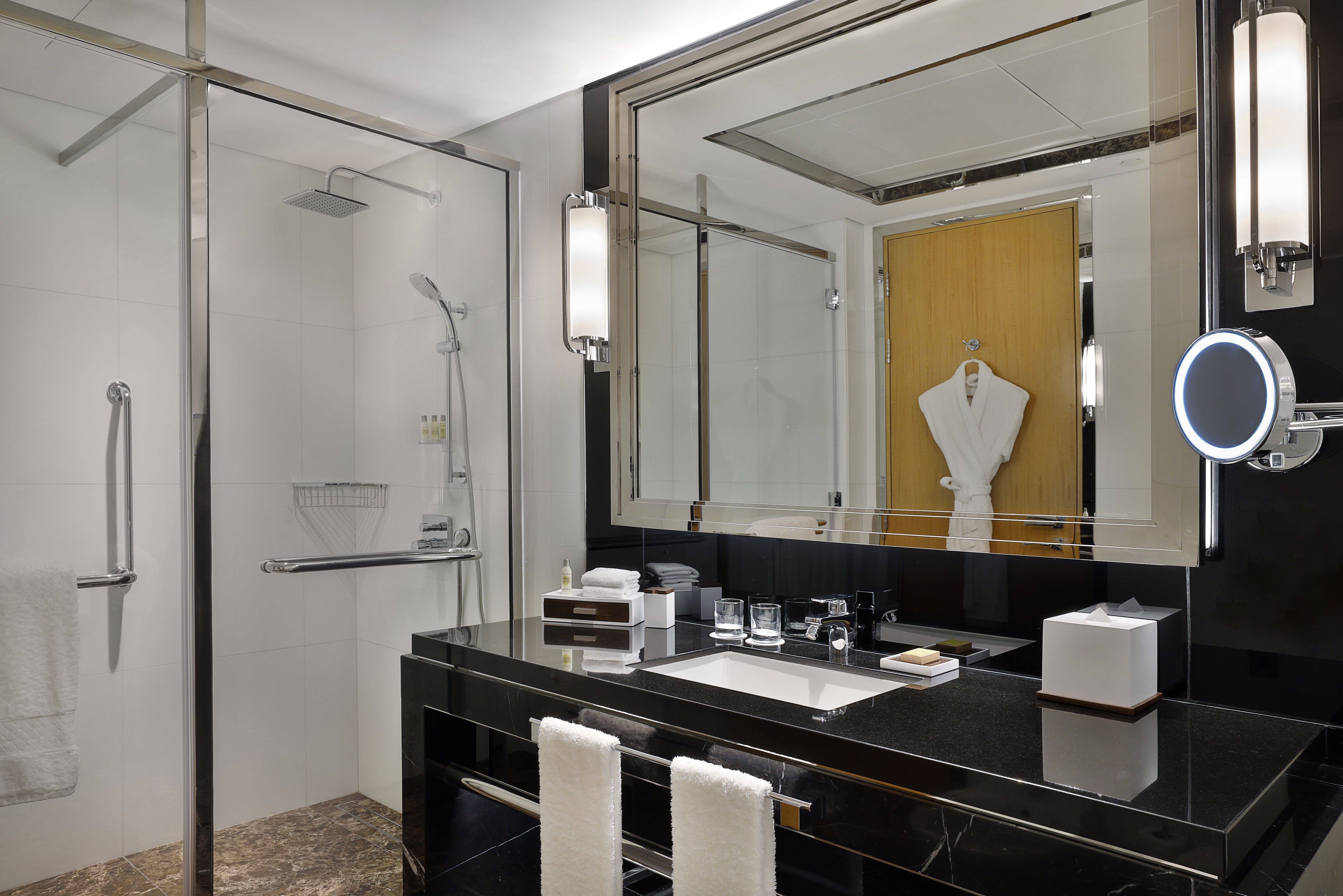 KING GUEST ROOM