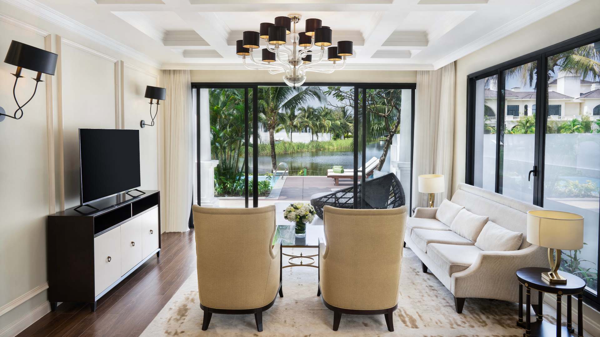 4-BEDROOM VILLA LAKE VIEW WITH PRIVATE POOL (NO EXTRA BED) 