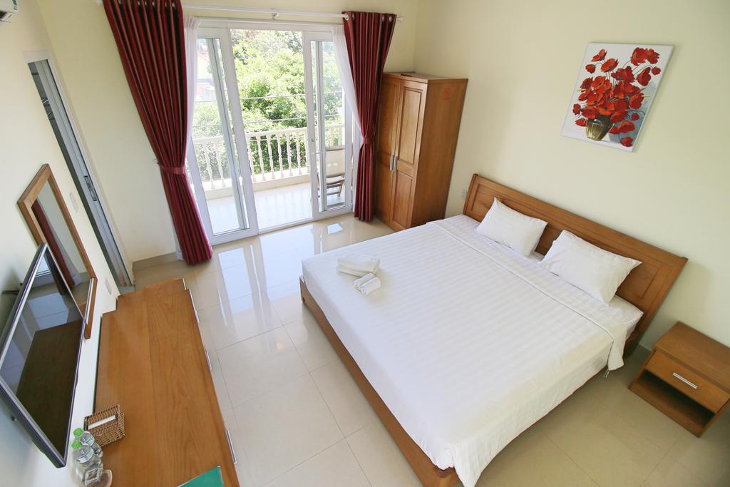 DELUXE DOUBLE BALCONY