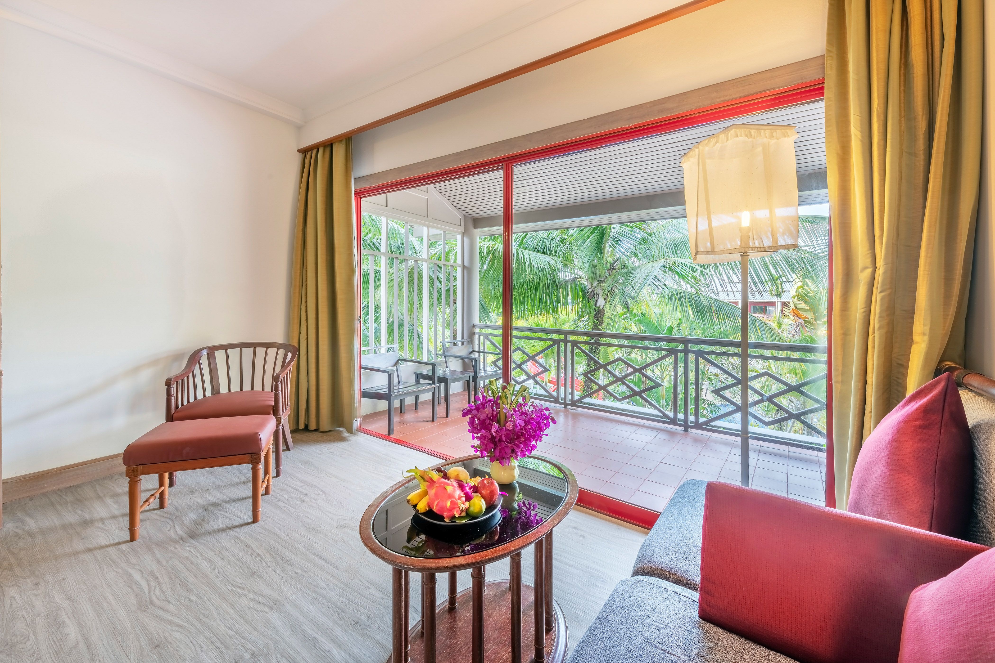 DELUXE ROOM 