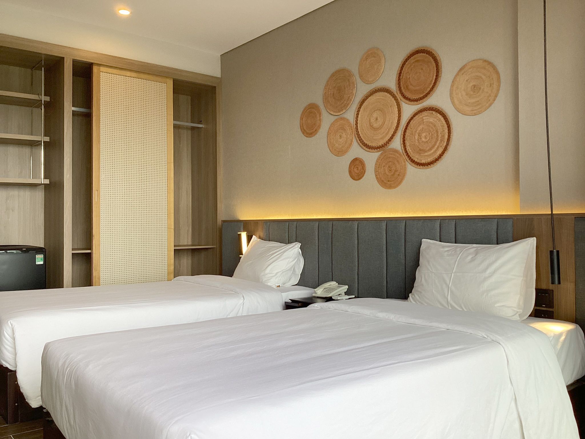 DELUXE SEA VIEW