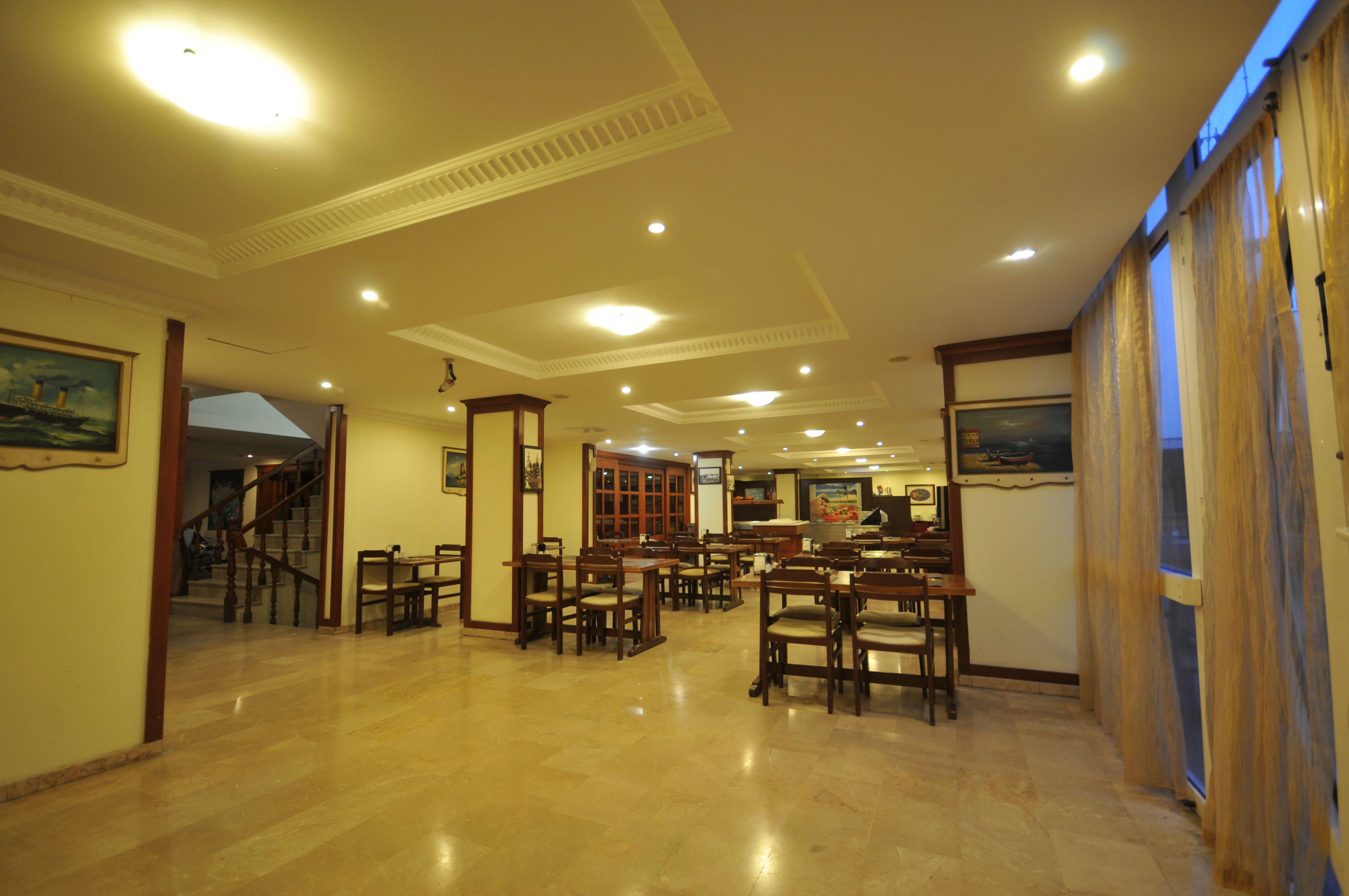 SUNMARIS RESTAURANT