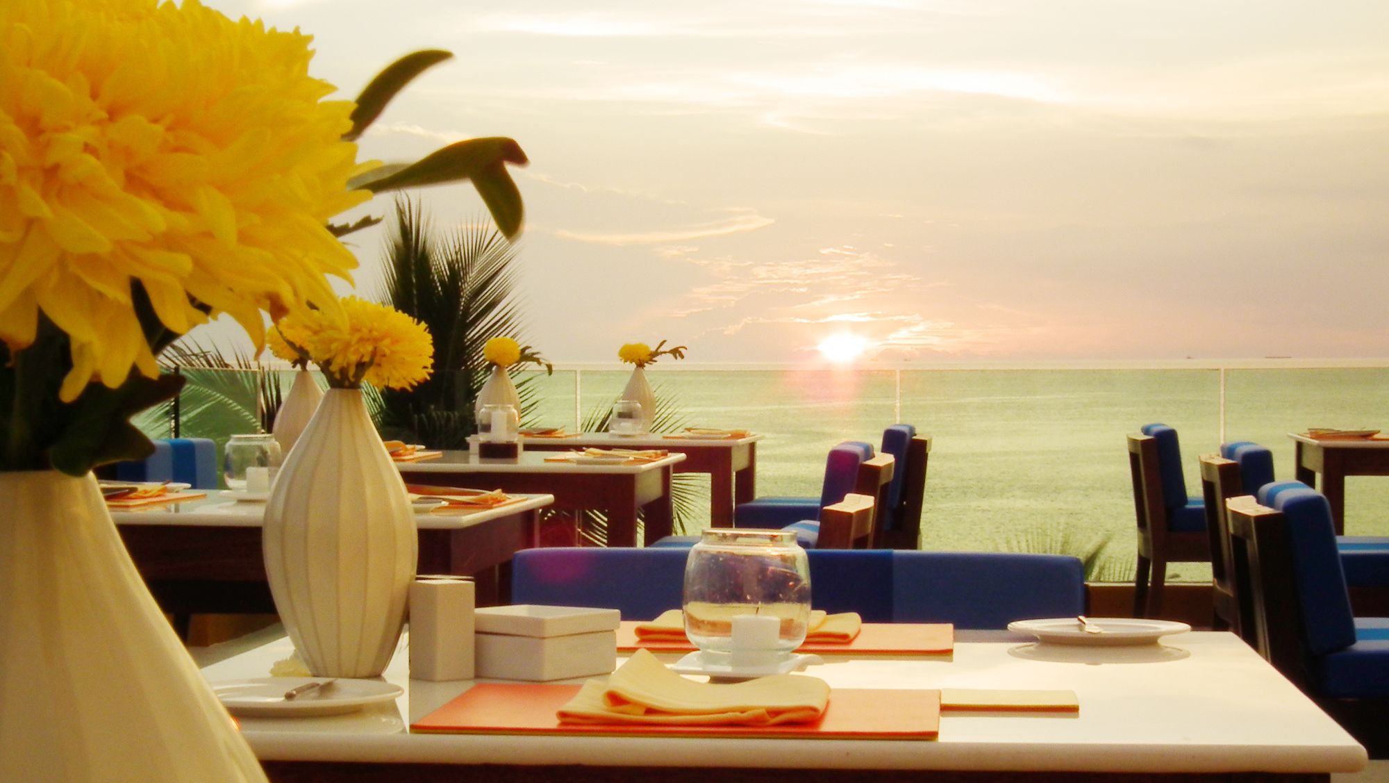 The Suface Bar and Restaurant
