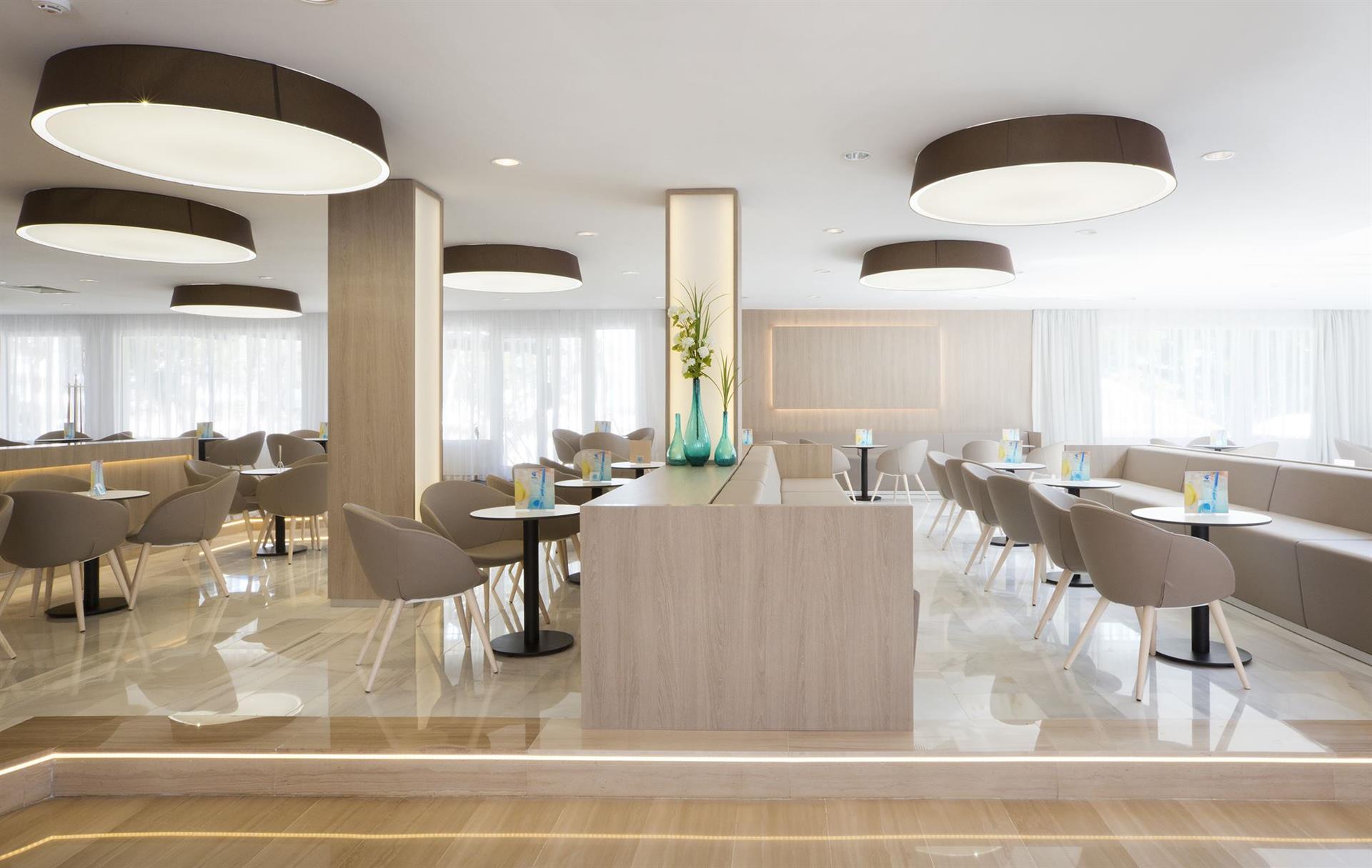 Lounge bar
