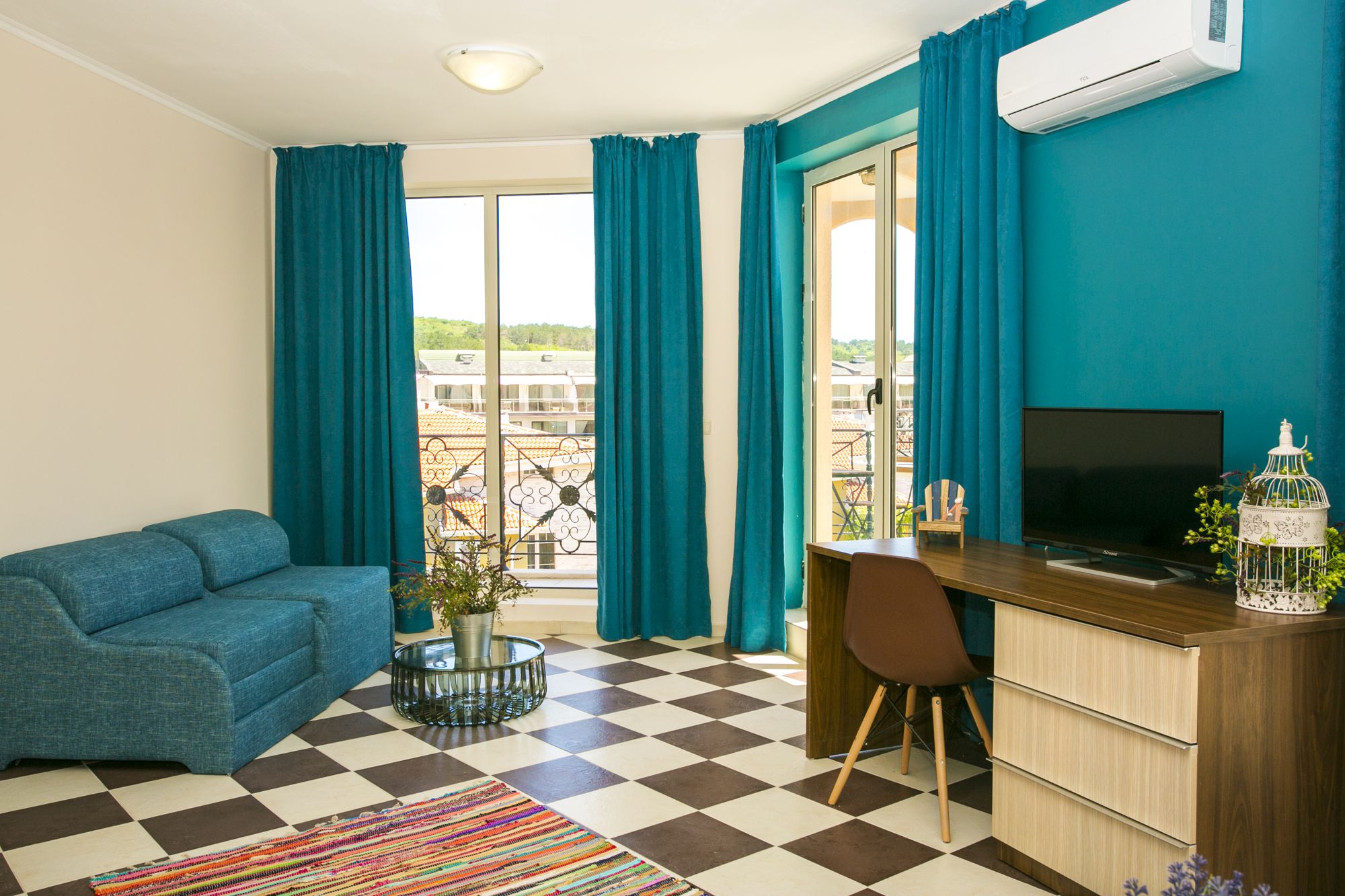 One-Bedroom Apartment