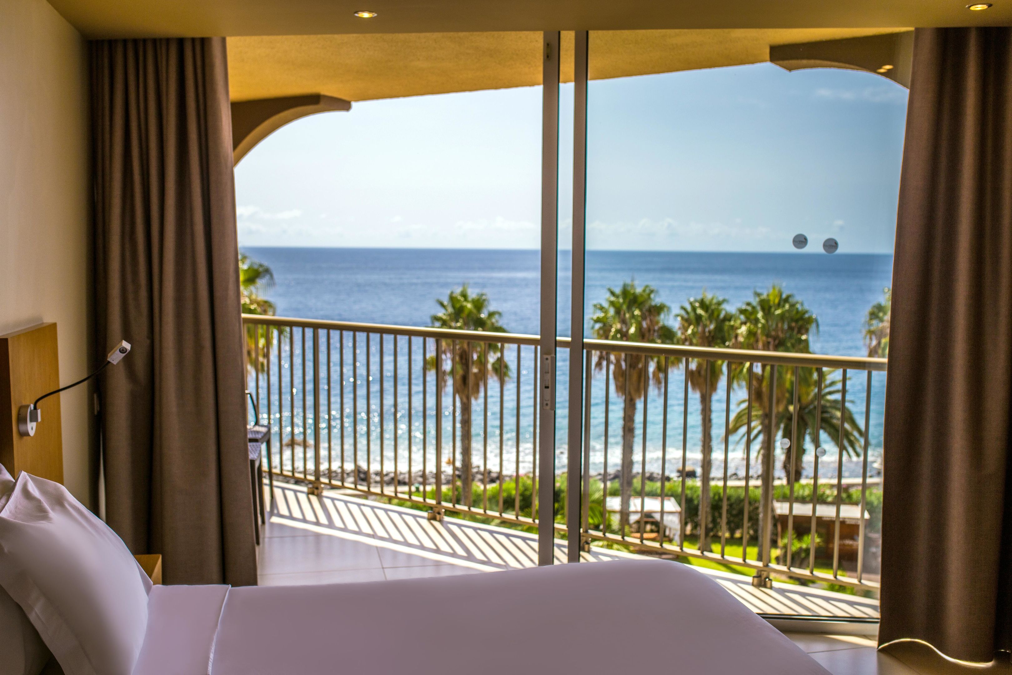 TWIN SUPERIOR SEA VIEW BALCONY OR TERRACE