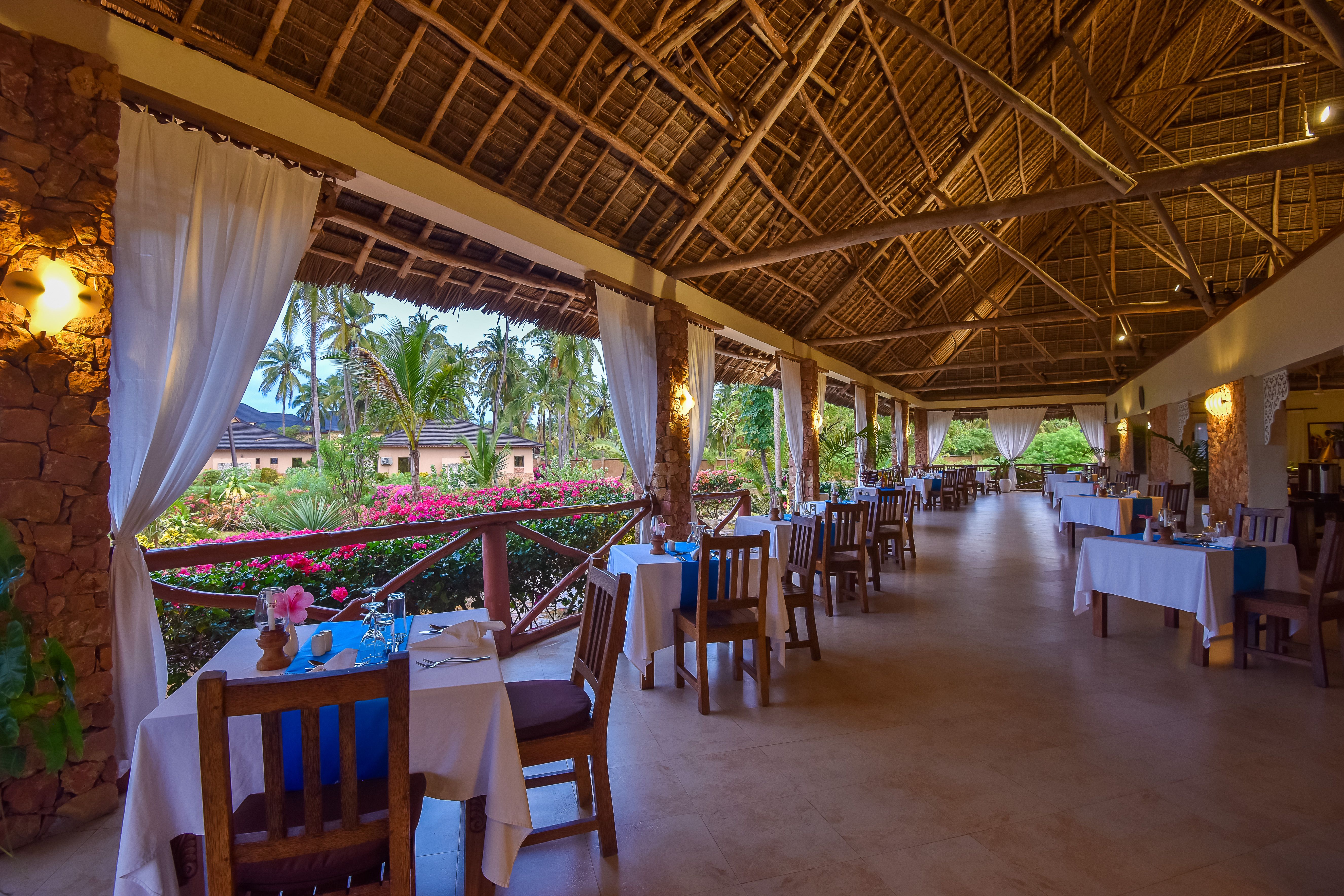 MAIN RESTAURANT