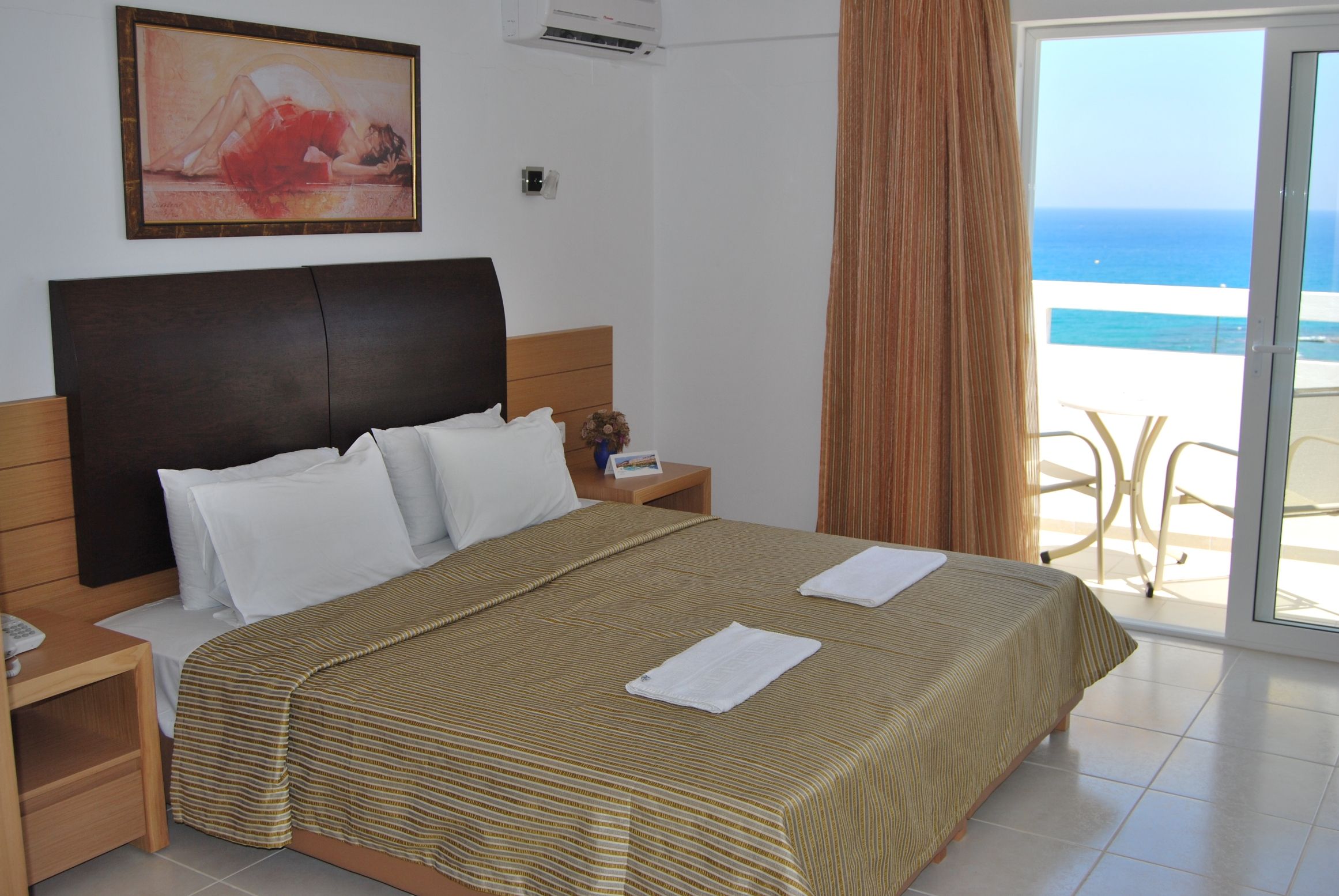 DOUBLE STANDARD ROOM