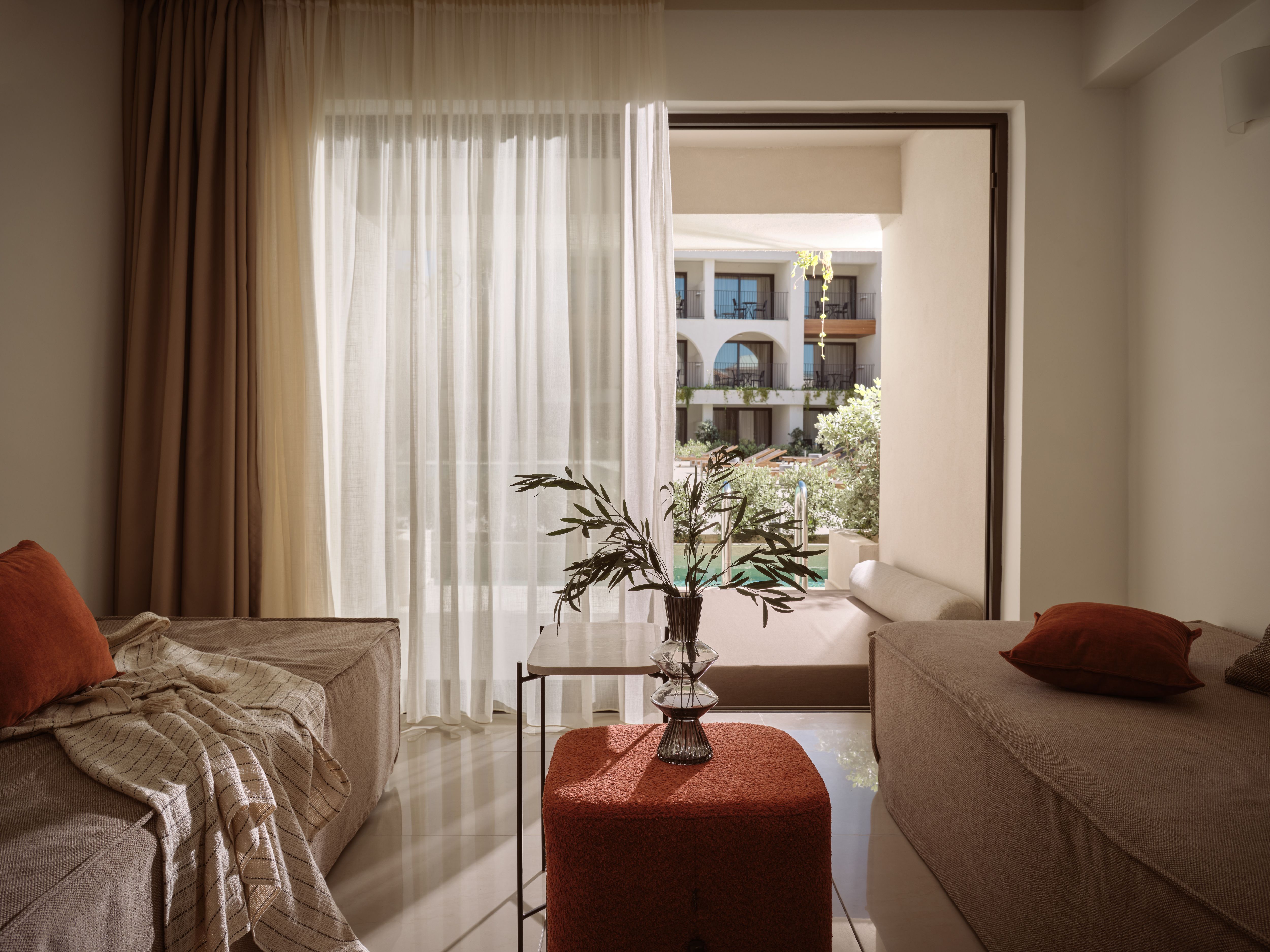 Deluxe 1 Bedroom Suite with Sharing Pool