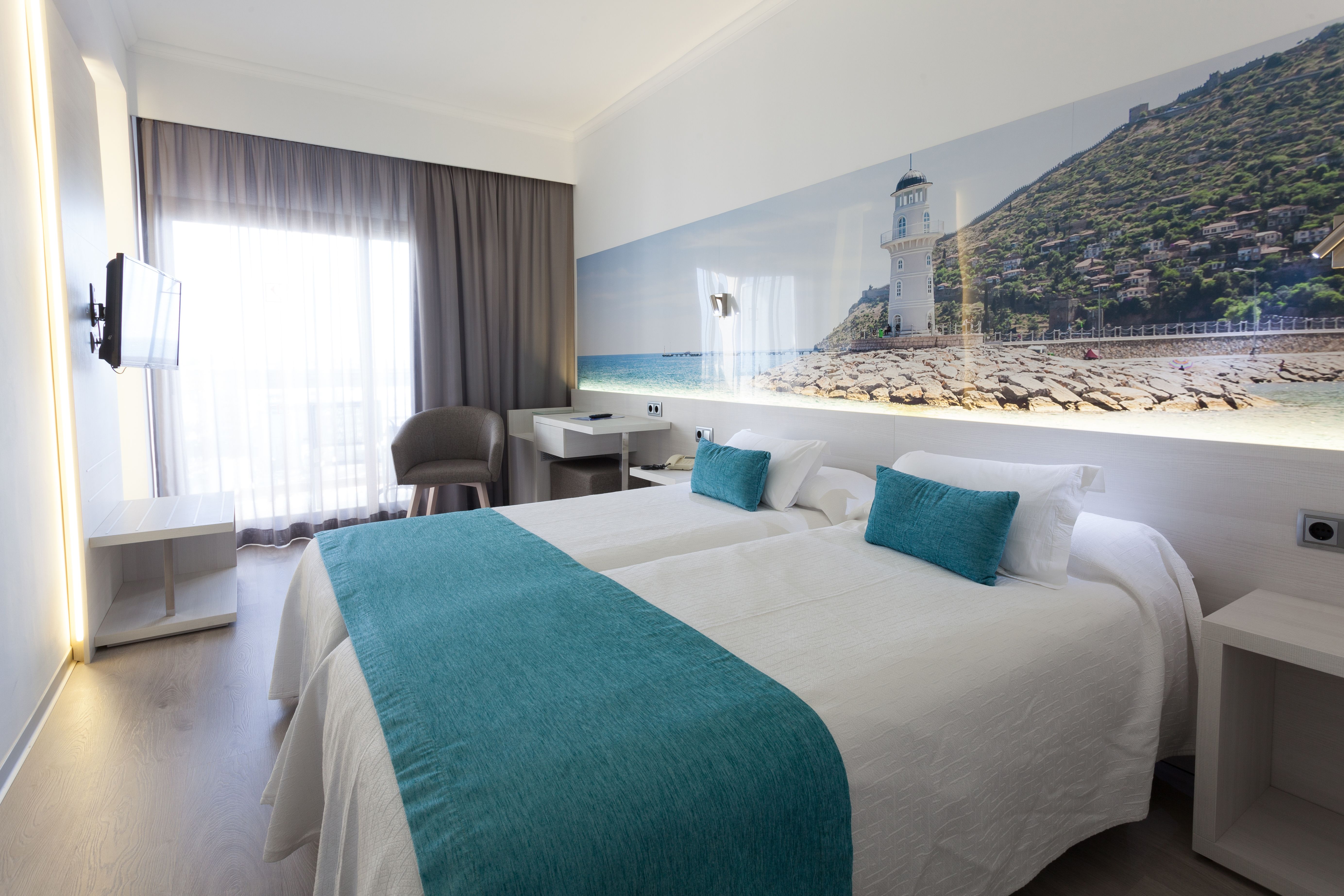 DB - DOUBLE WITH BALCONY OR TERRACE