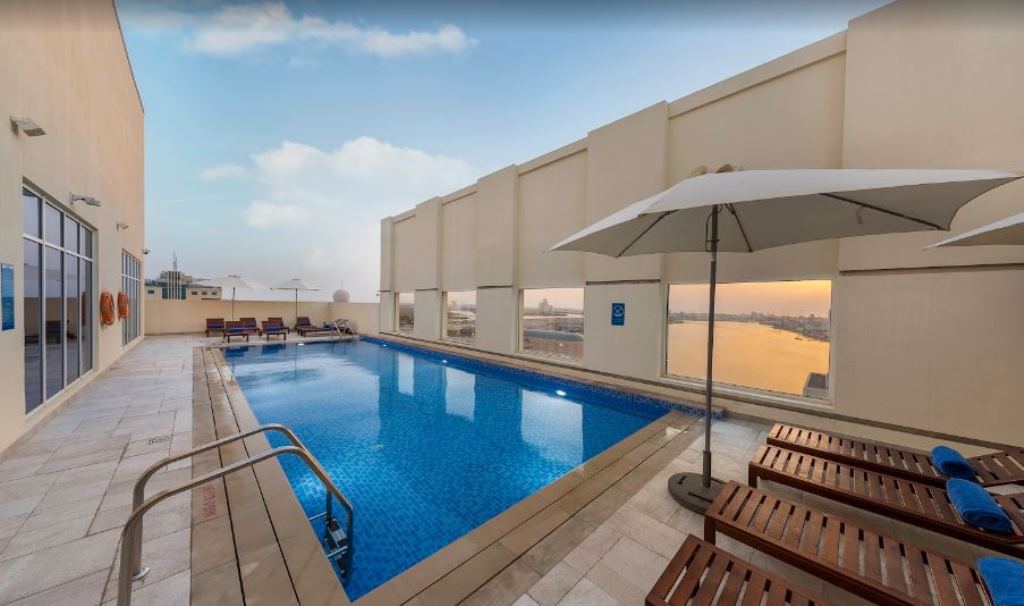 Piscina deschisă