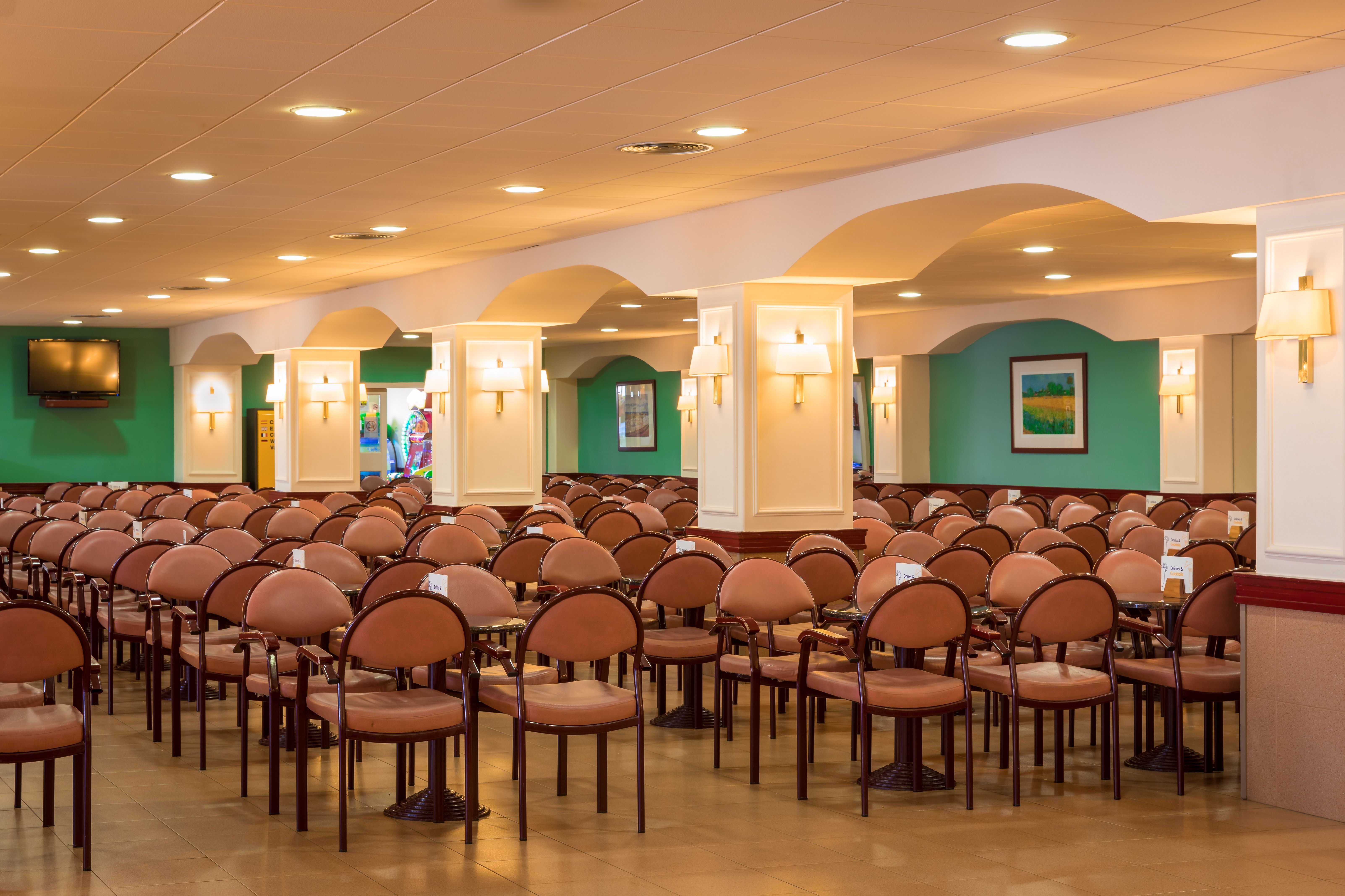 LOBBY BAR