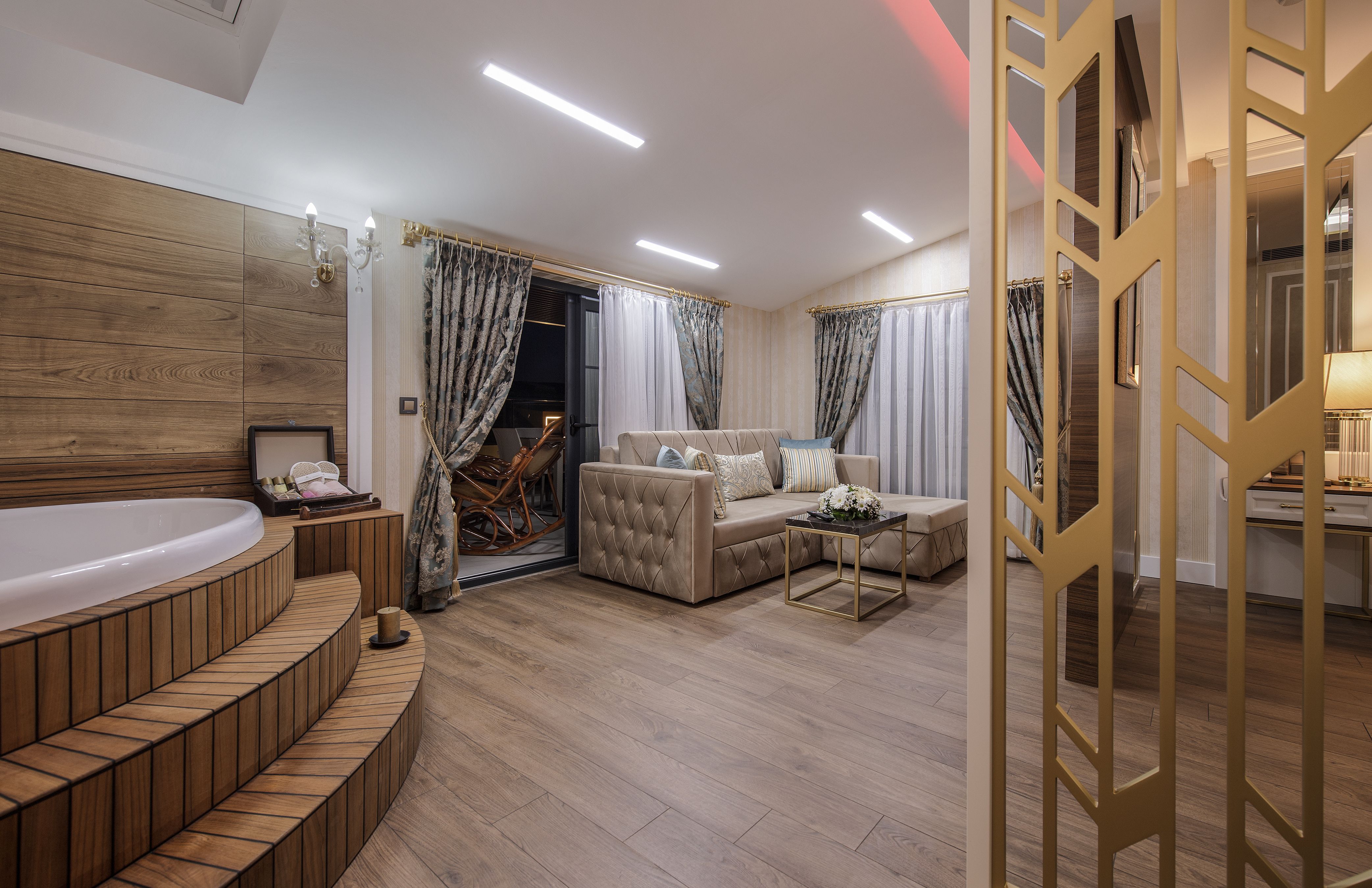 JACUZZI SUITE 