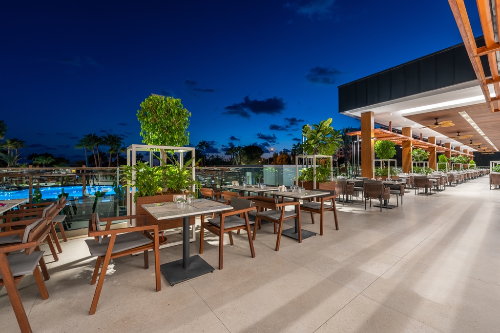 MAIN RESTAURANT
