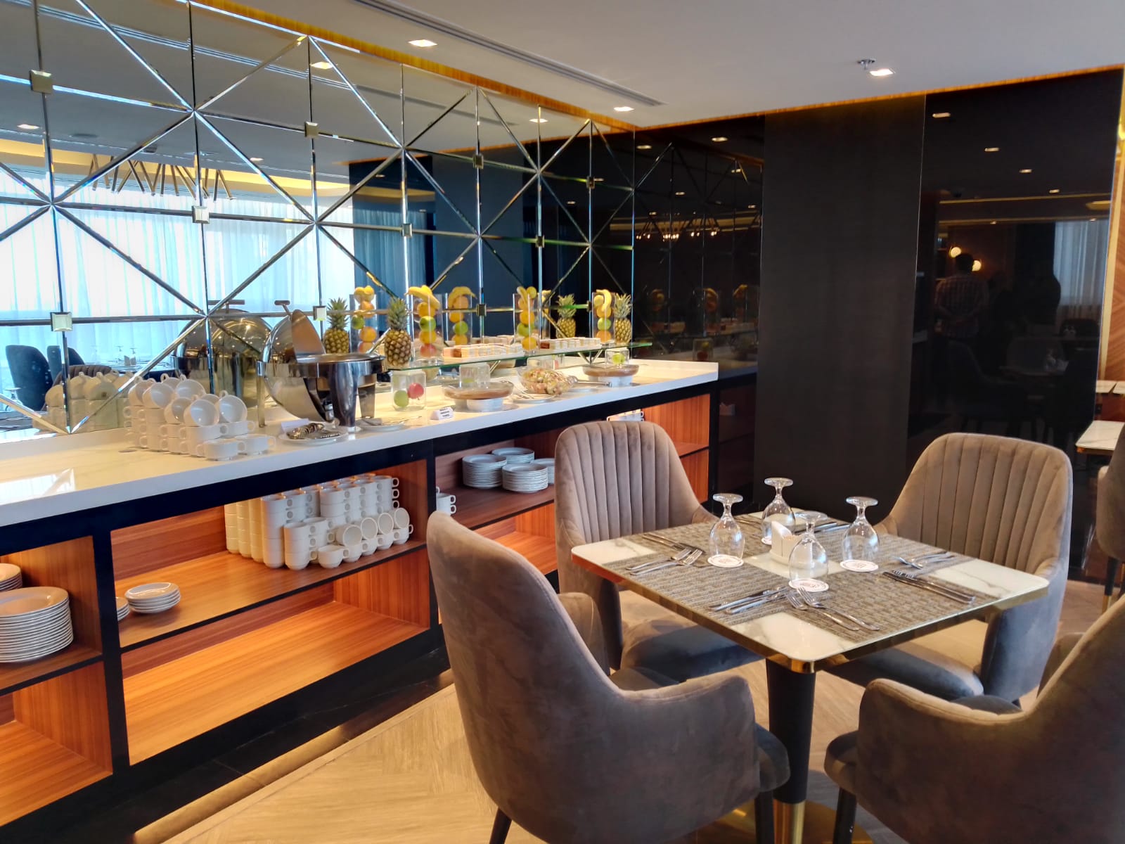 Al Hayat Hotel Restaurant