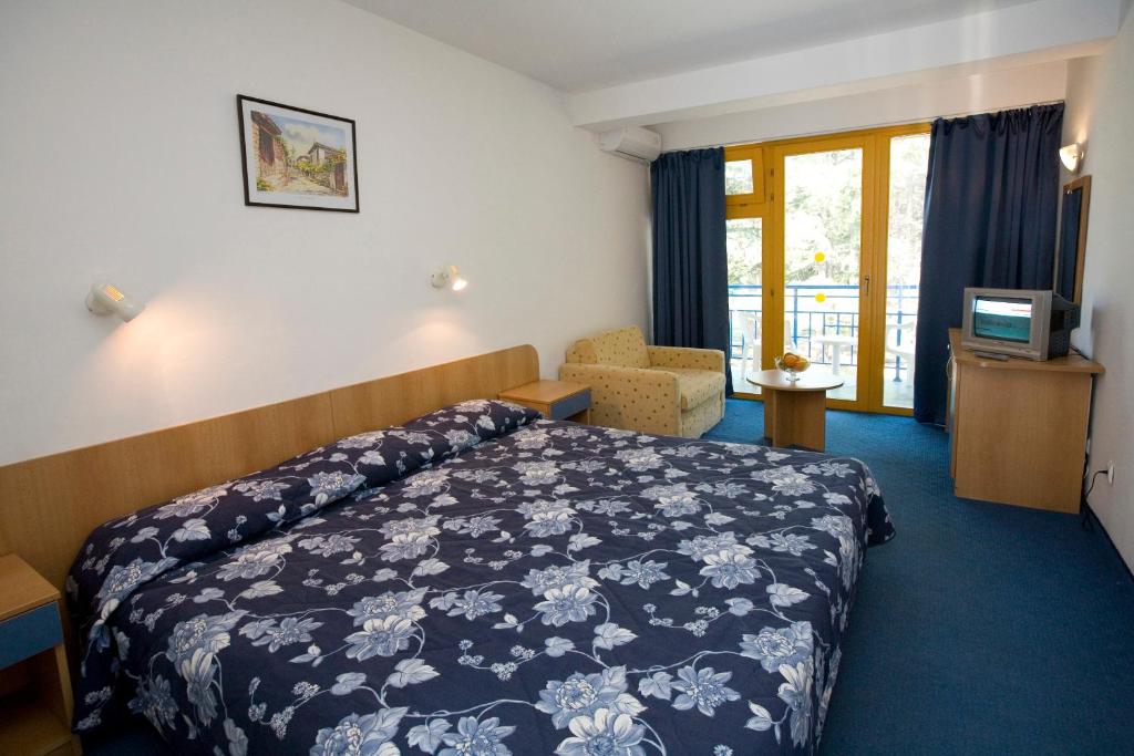 TWIN STANDARD ROOM (BALCONY)