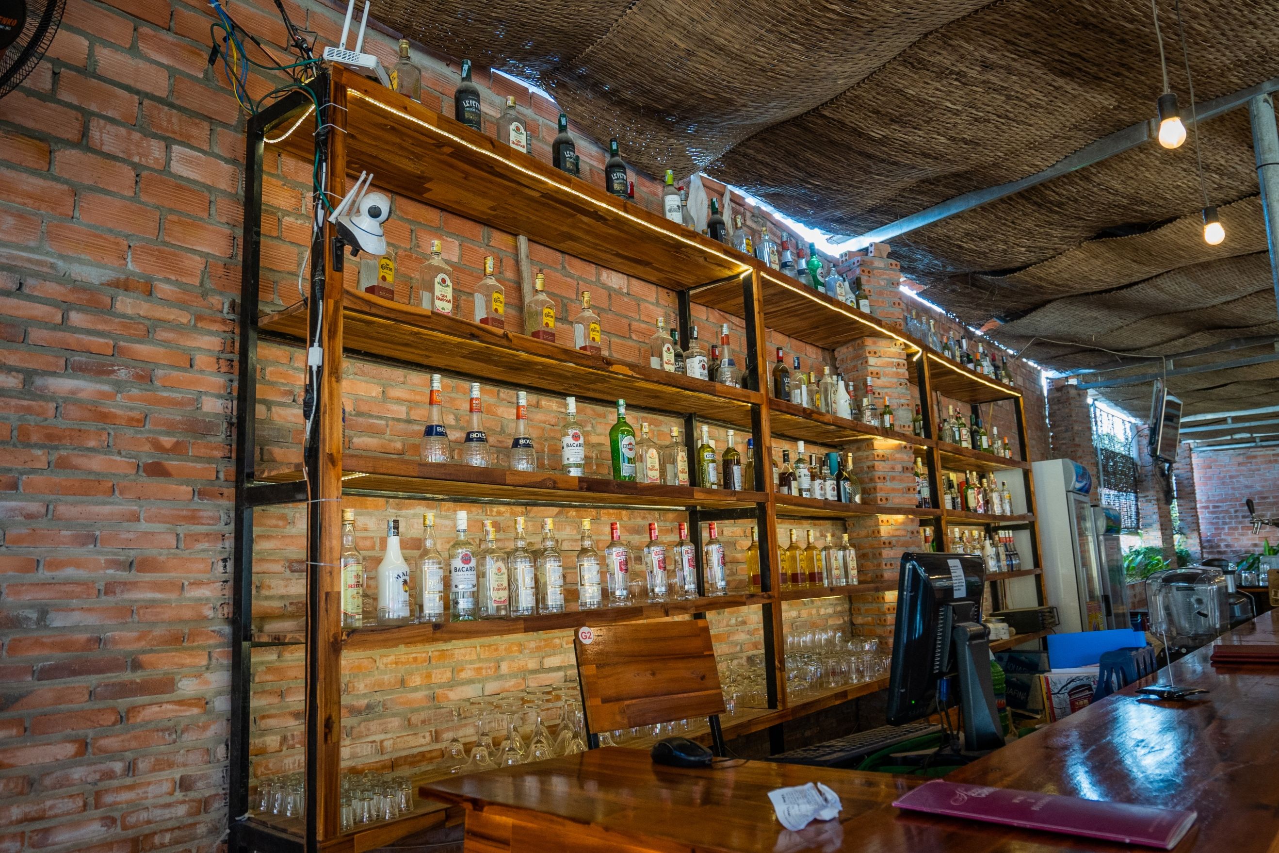 SENIA RESTAURANT
