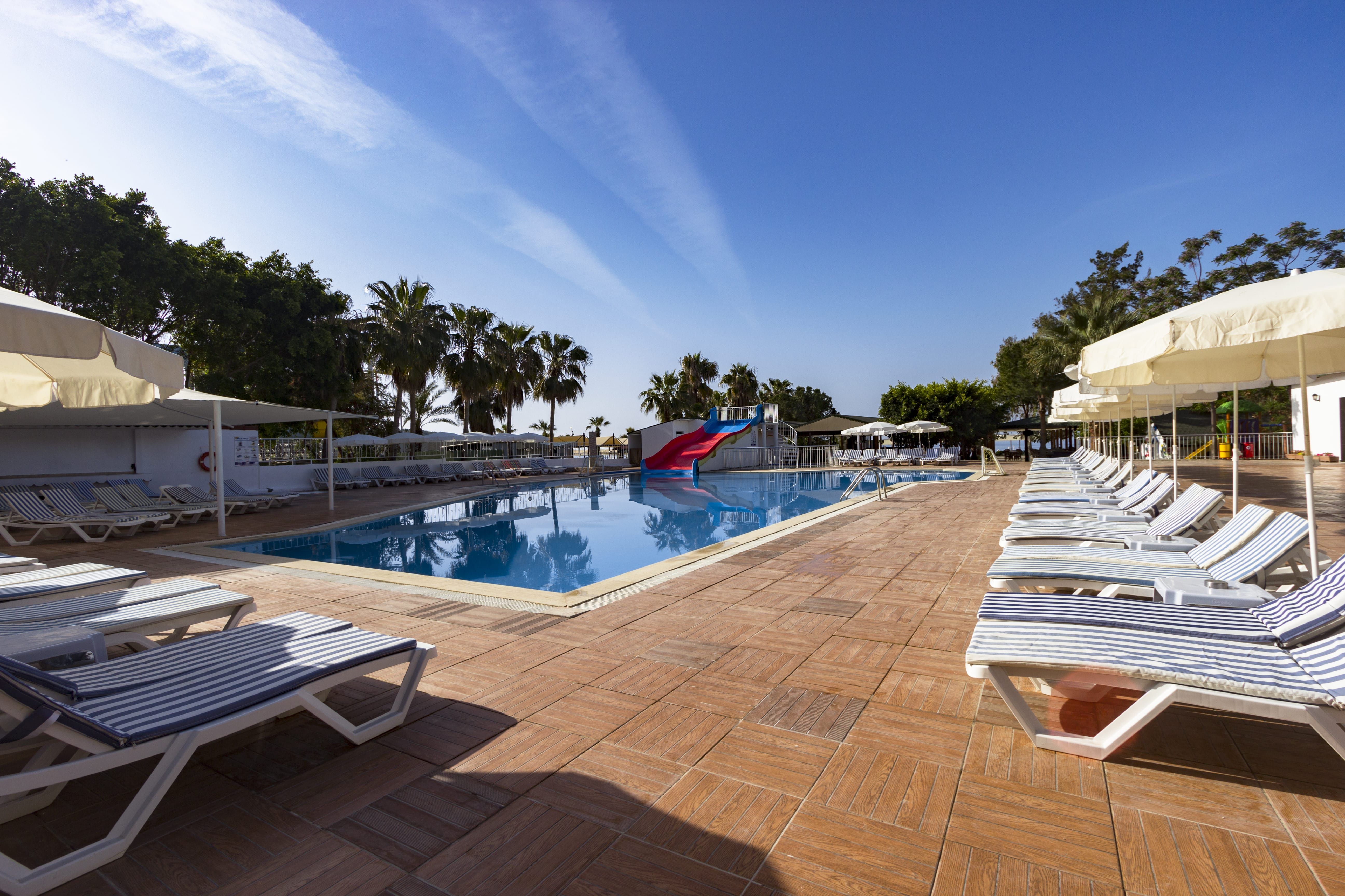 Piscina deschisă