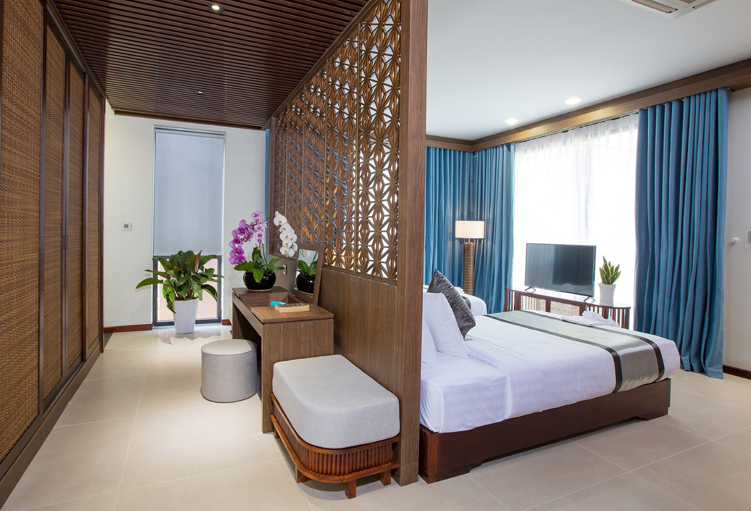 VILLA 3 BEDROOM BEACHFRONT