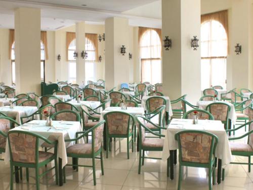 Hotel Lindos Village  restaurant.JPG