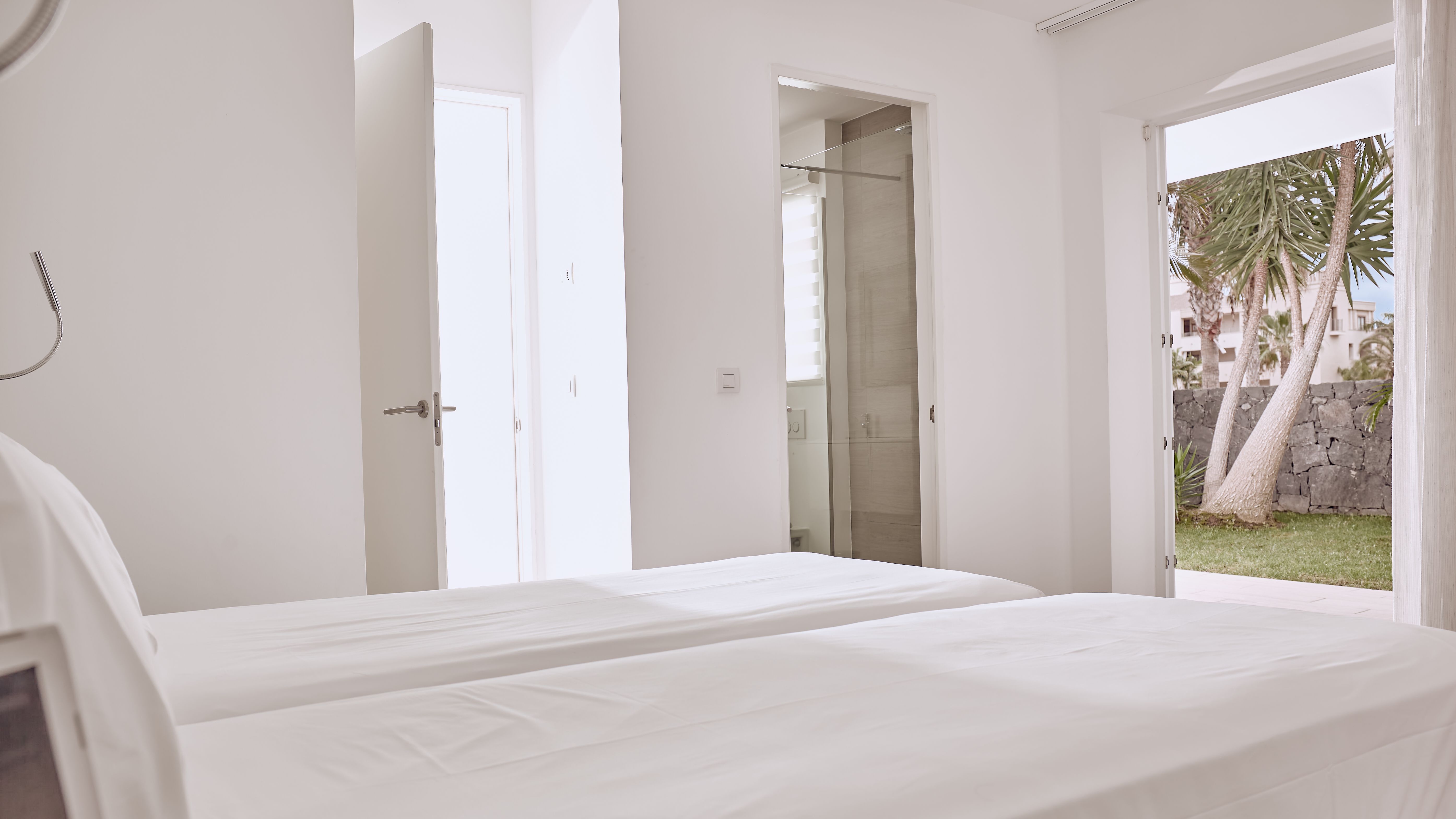 2 BEDROOM SUITE EXTRA LARGE ROOM, WITH SEA VIEW, PRIVATE POOL AND TERRACE (SERENITY ELEGANCE)