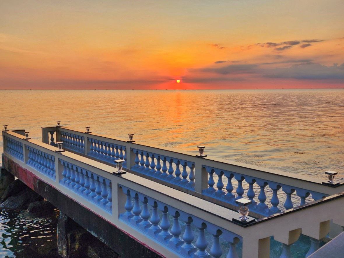 Sunset Restaurant 