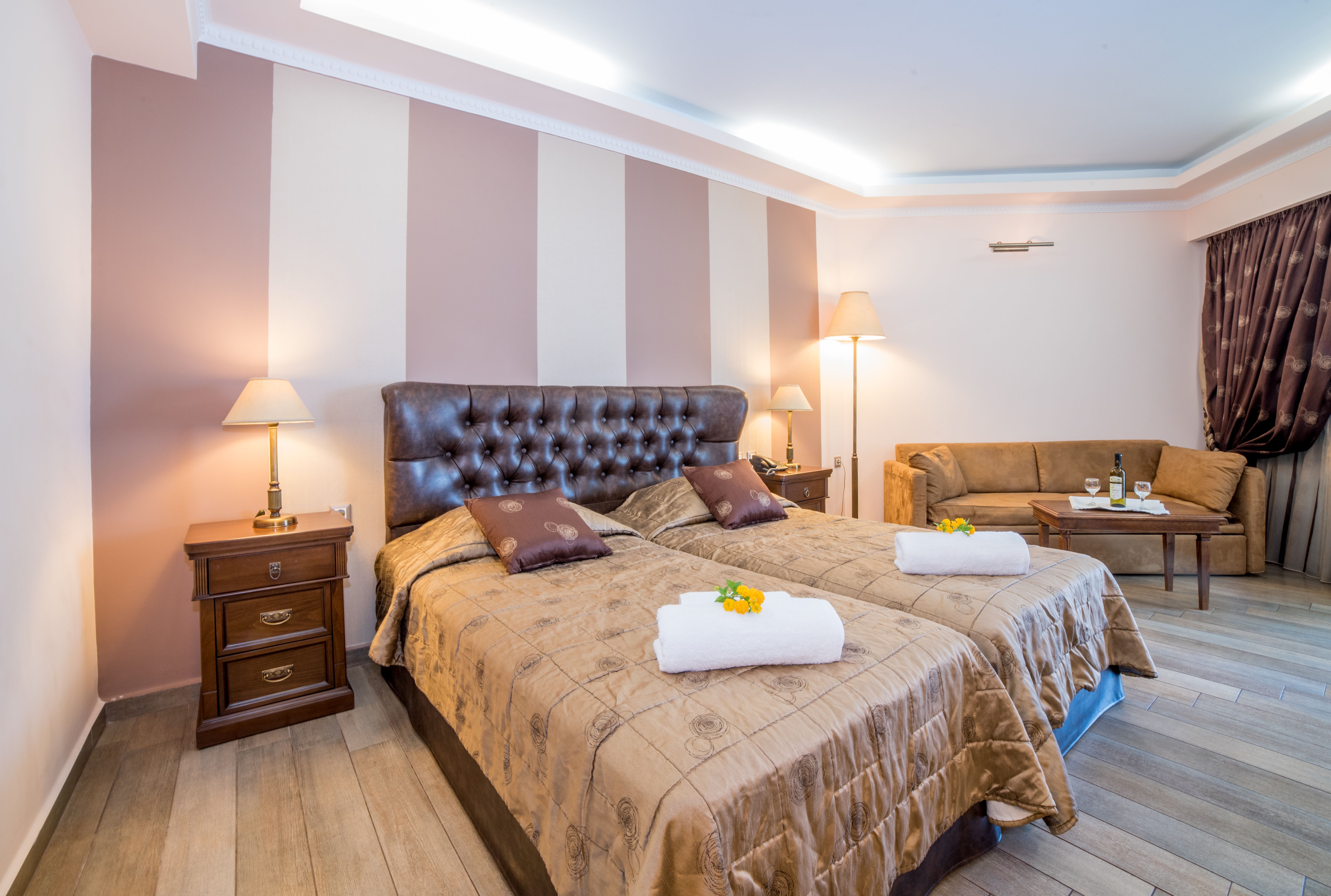 JUNIOR SUITE