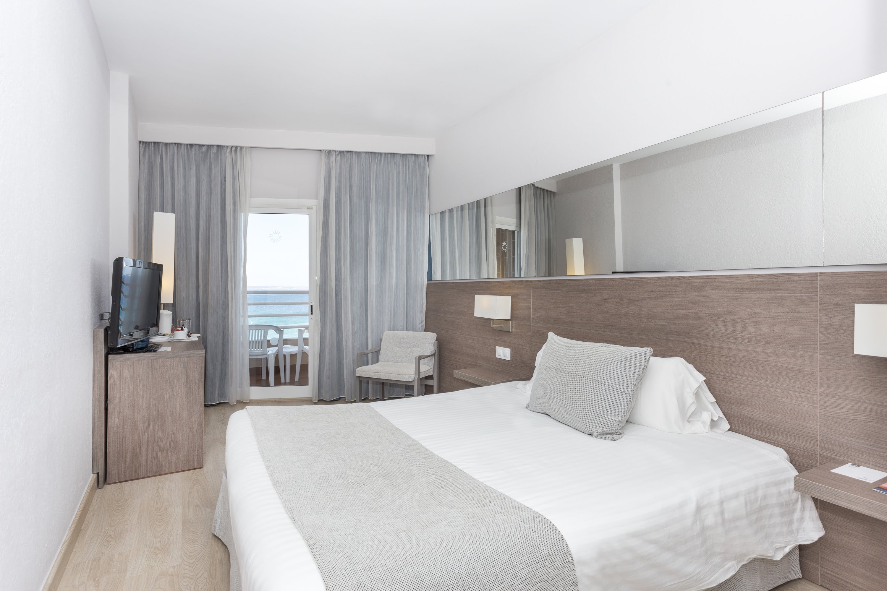DOUBLE ROOM SEA VIEW BALCONY 