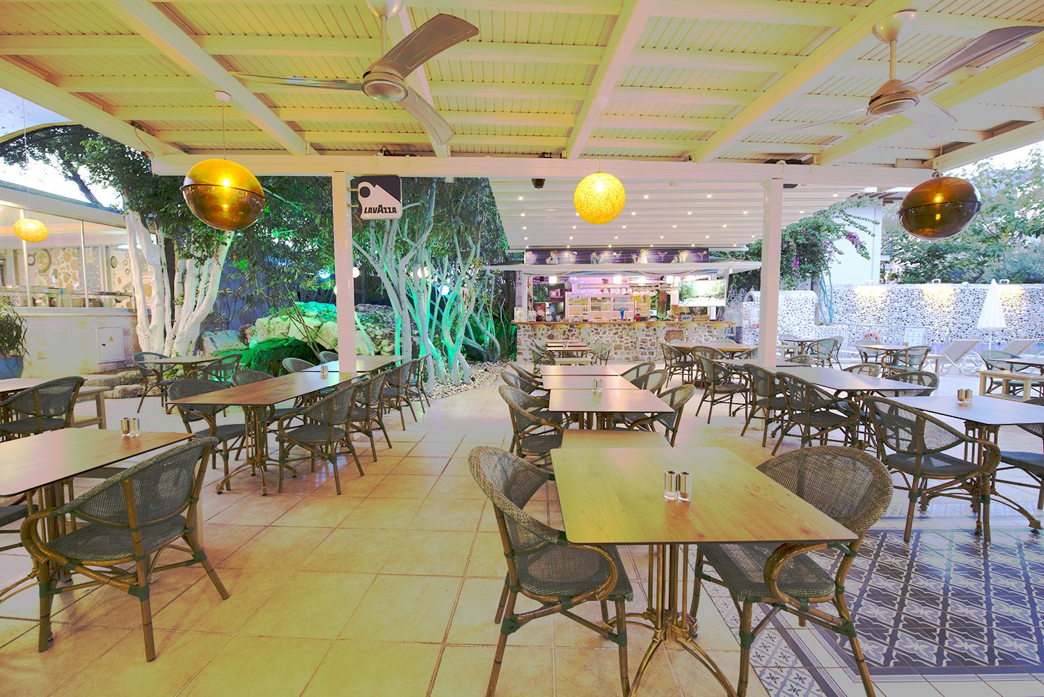TONOZ RESTAURANT