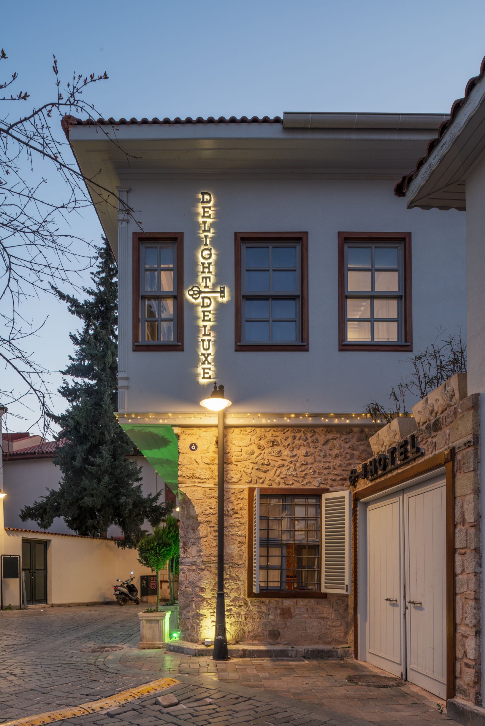 Clădirea principala