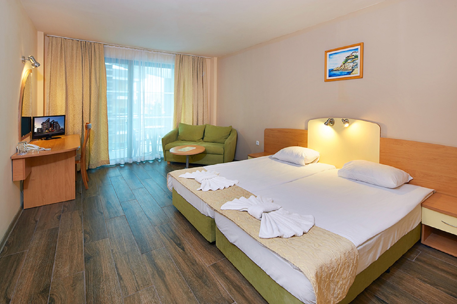 DOUBLE ROOM