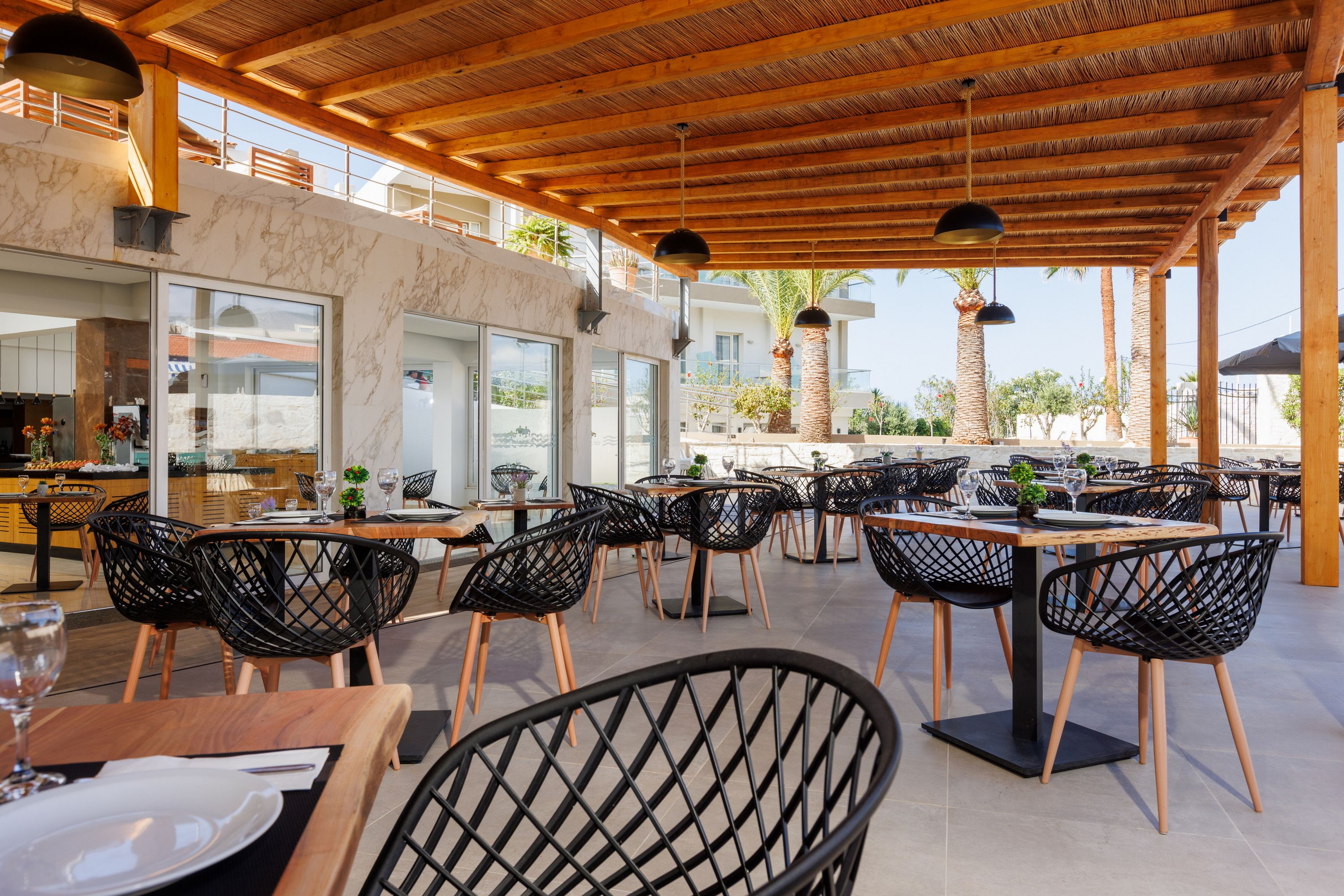 MAIN RESTAURANT 