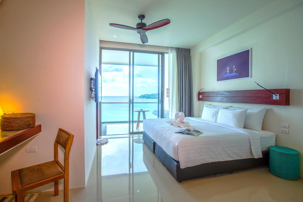 Deluxe Oceanfront
