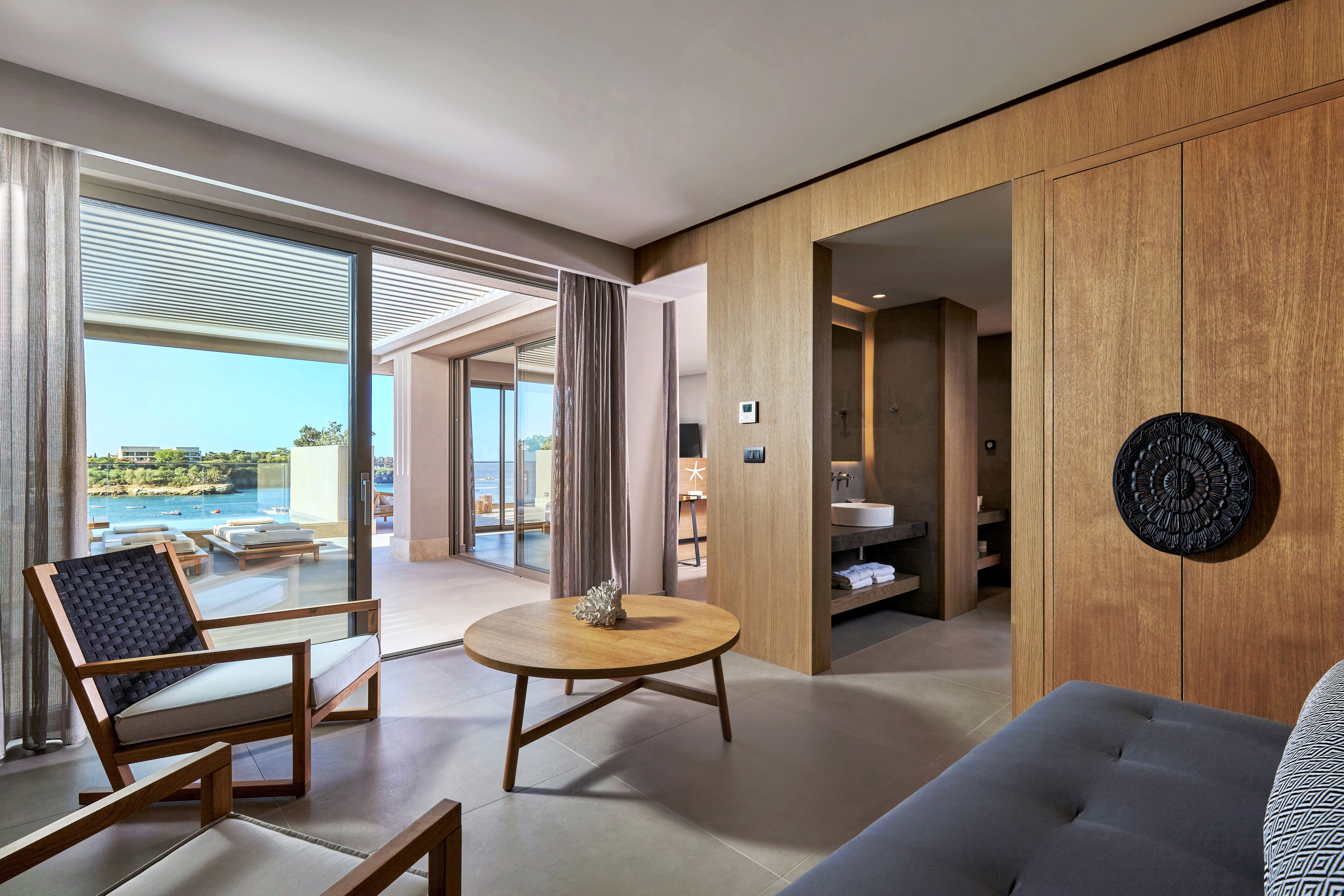 Diamond Ambassador Suite Plunge Pool Sea View