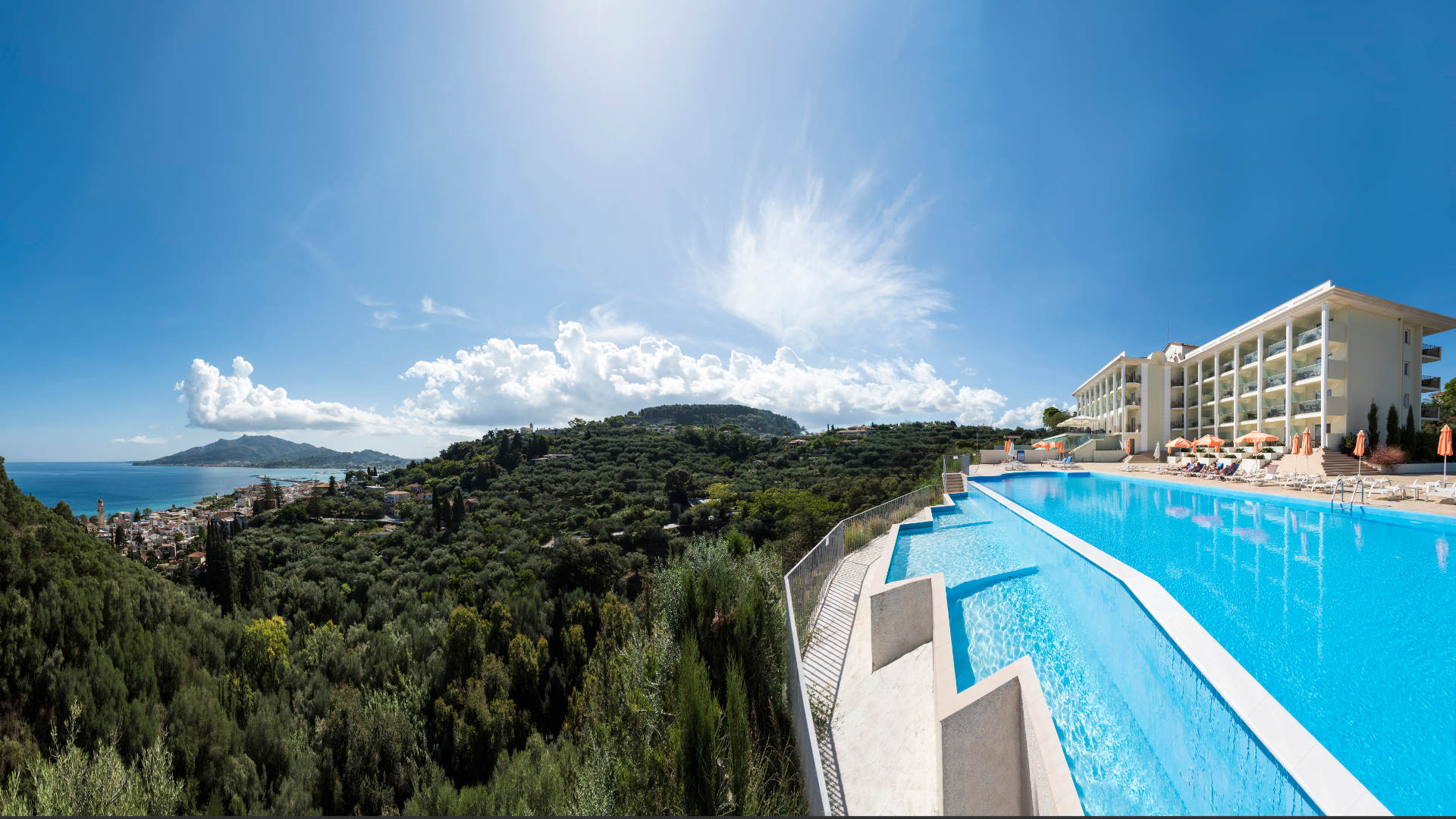 Piscina deschisă