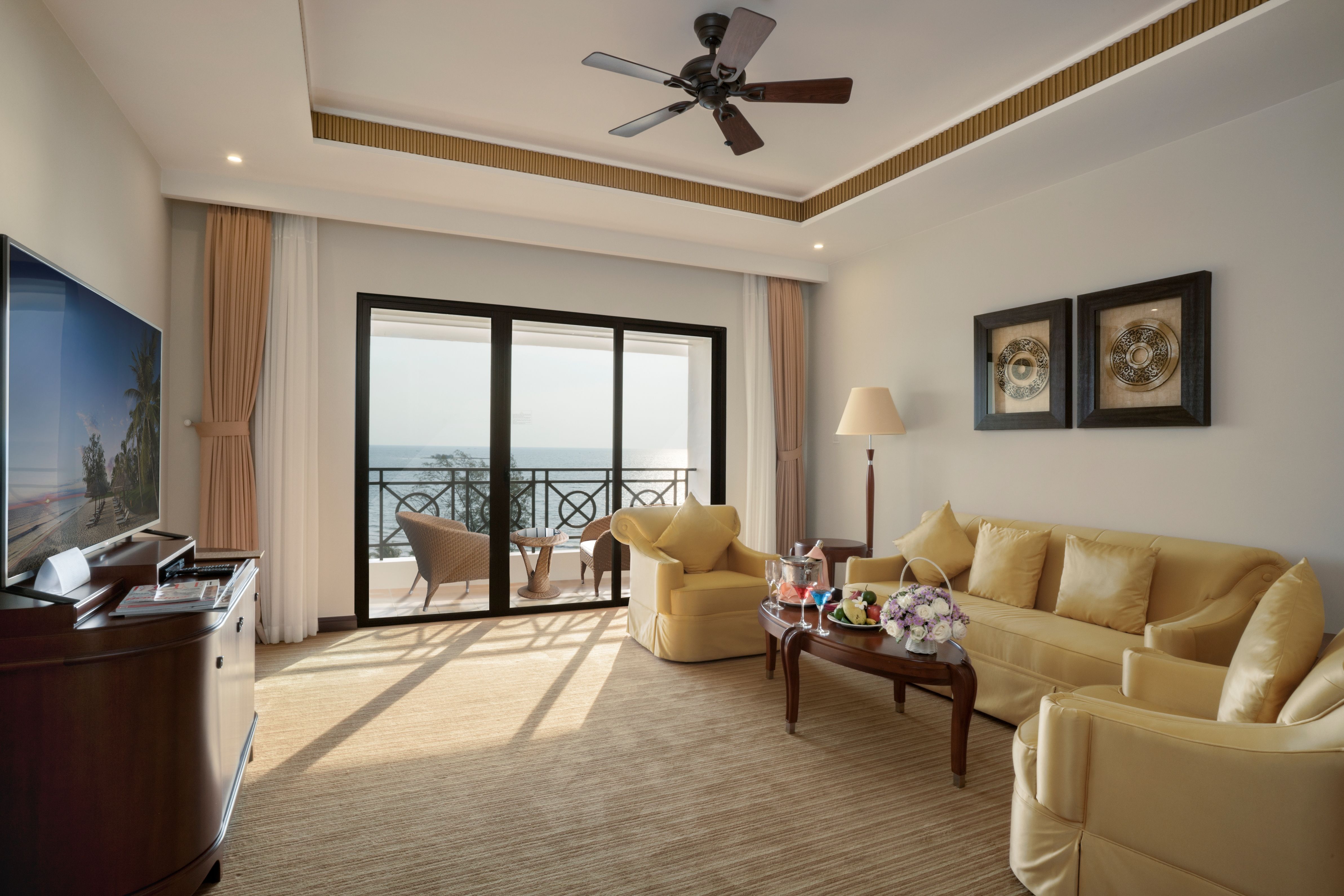 EXECUTIVE SUITE OCEAN VIEW
