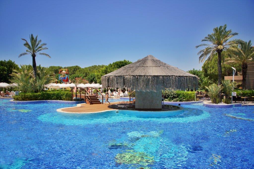 Piscina deschisă