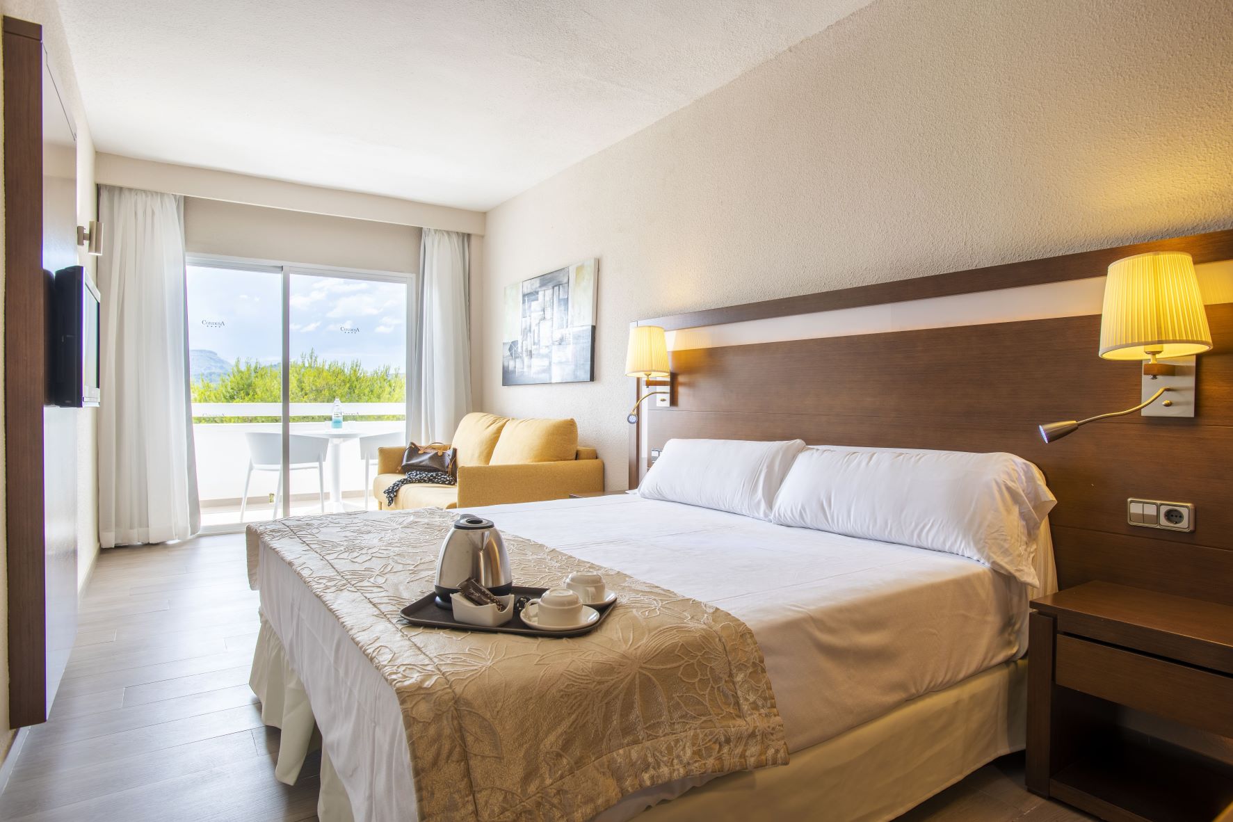JUNIOR SUITE (BALCONY)