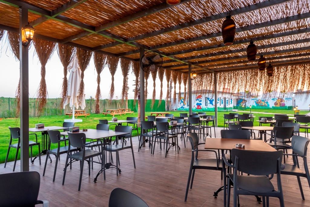 BEACH BAR