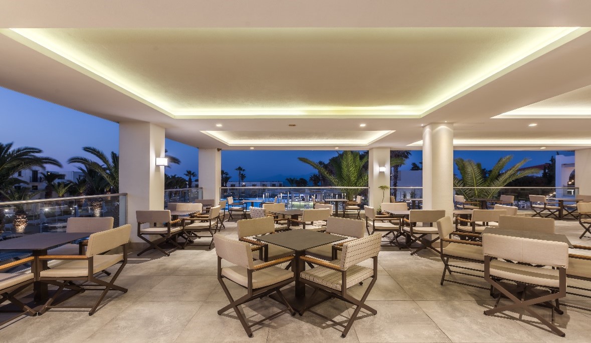 Main Bar