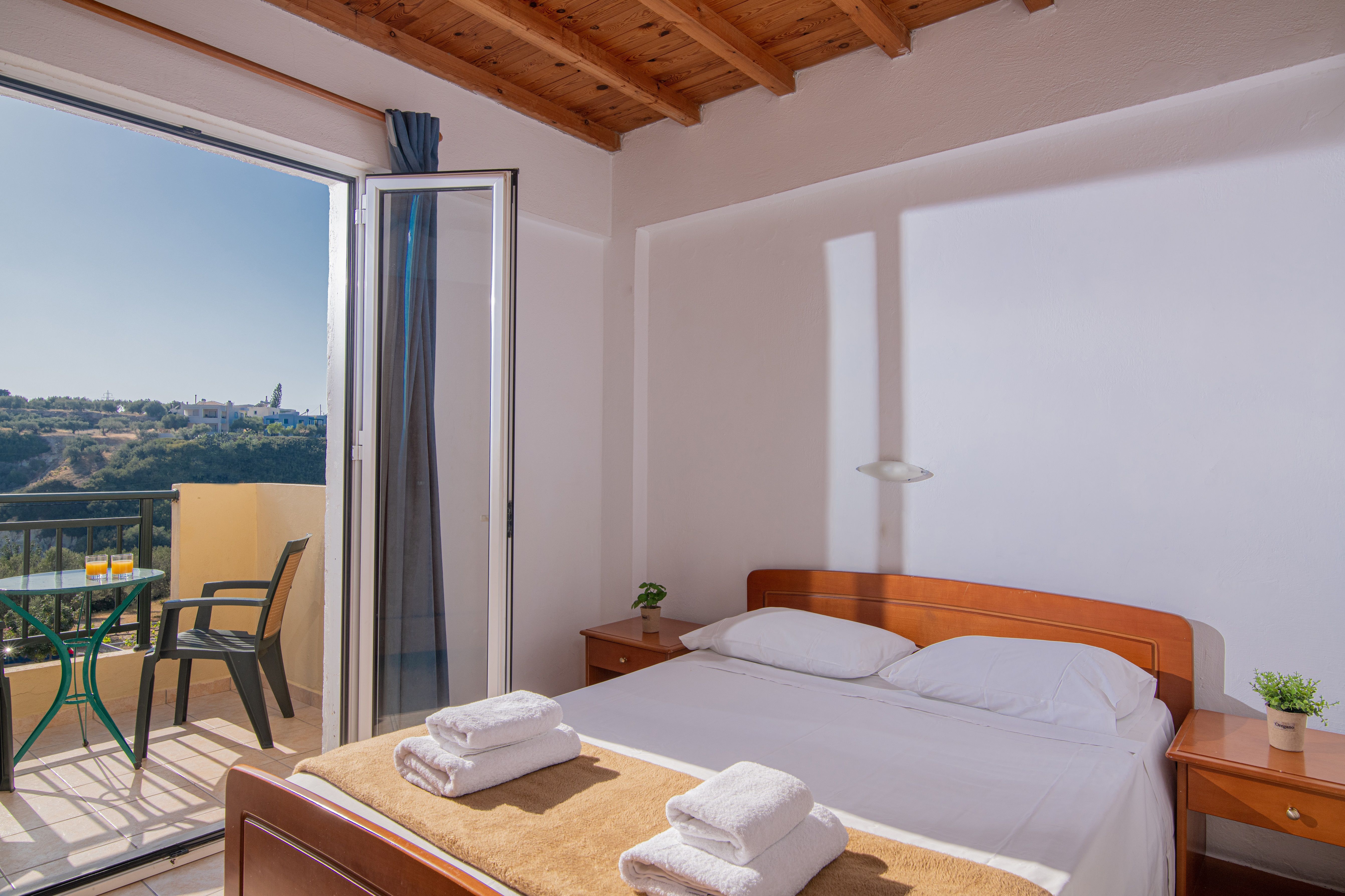 One Bedroom Apartment with Sea View
