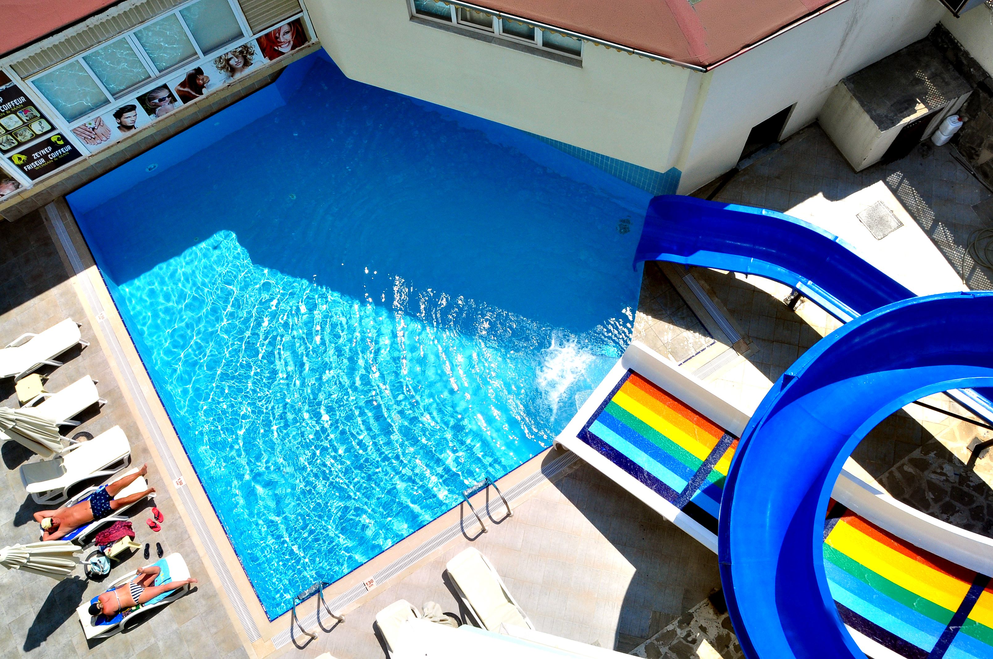 Piscina deschisă