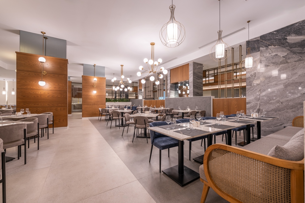 MAIN RESTAURANT