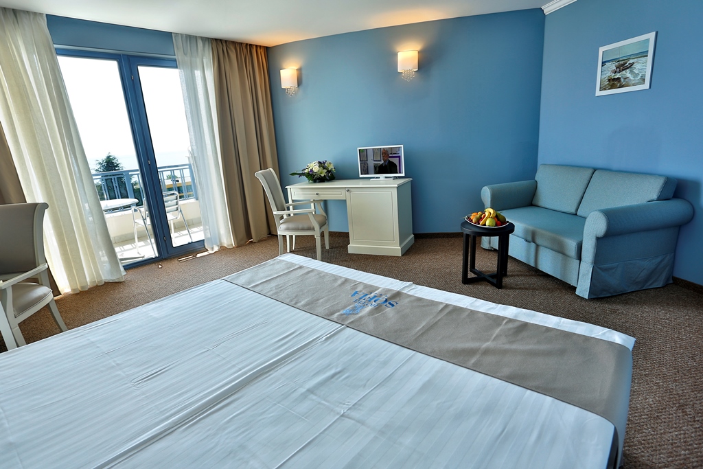 TWIN STANDARD ROOM
