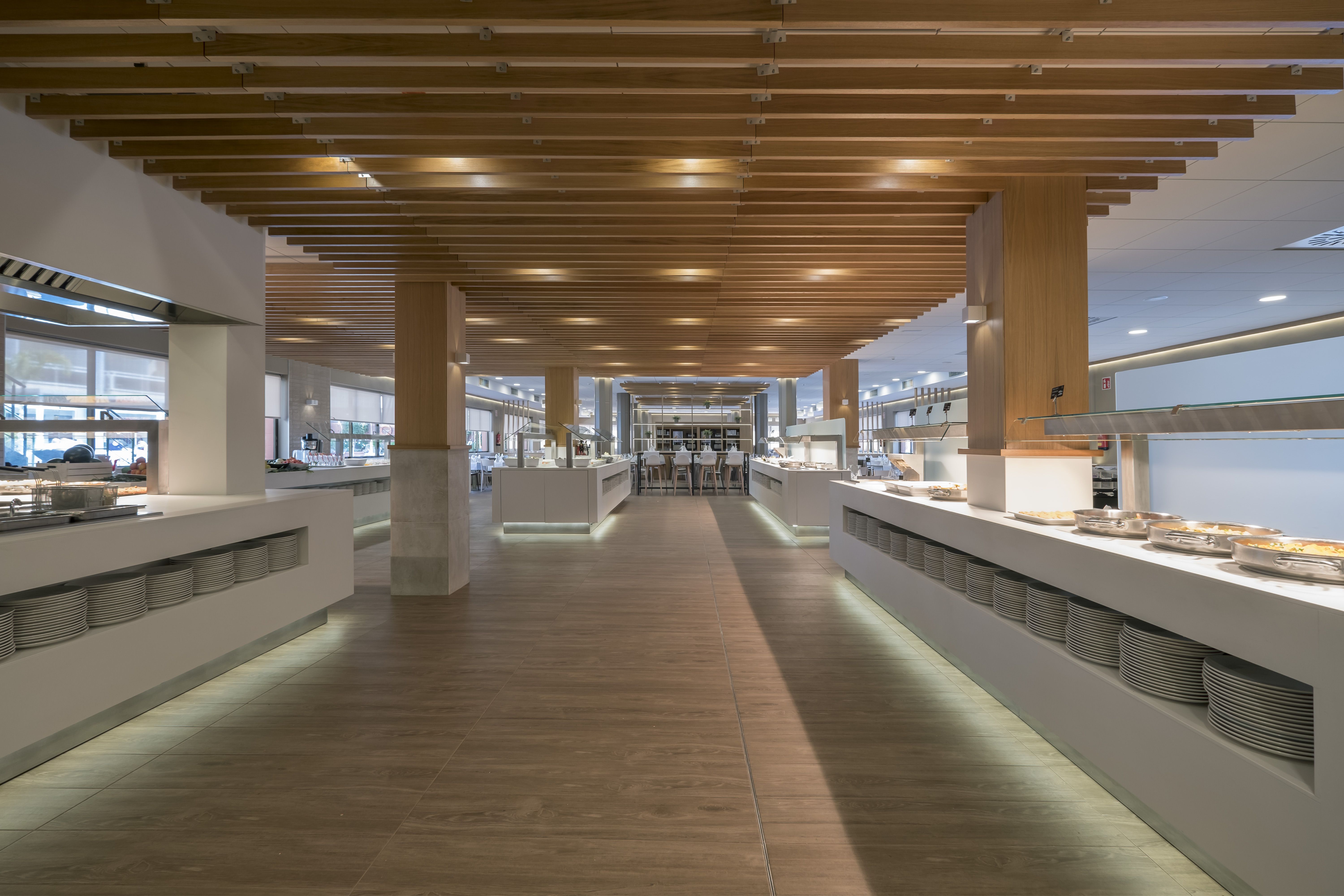MAIN RESTAURANT