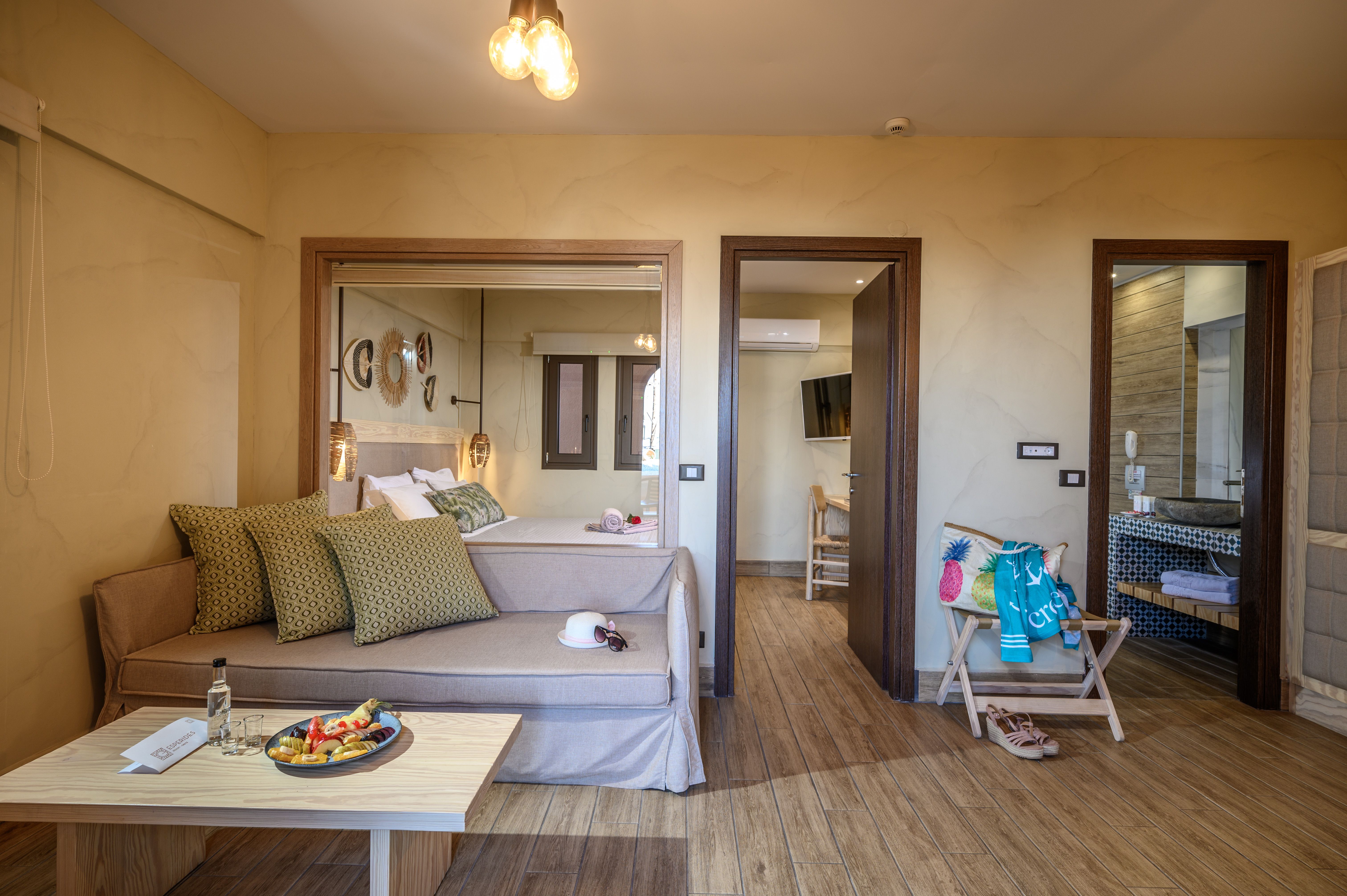 Luxury One-Bedroom Suite Inland View